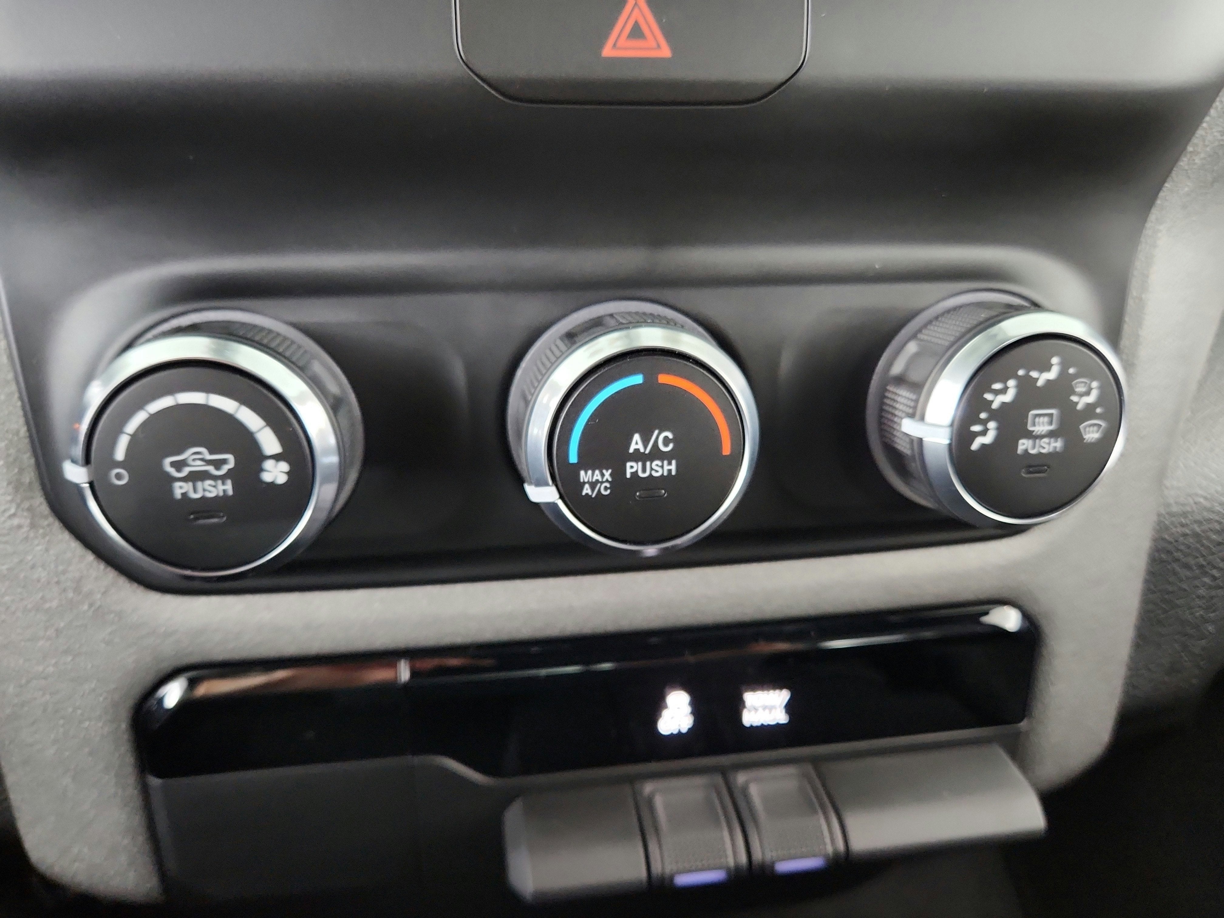 2023 RAM 1500 Tradesman Crew Cab 4x4 5'7' Box