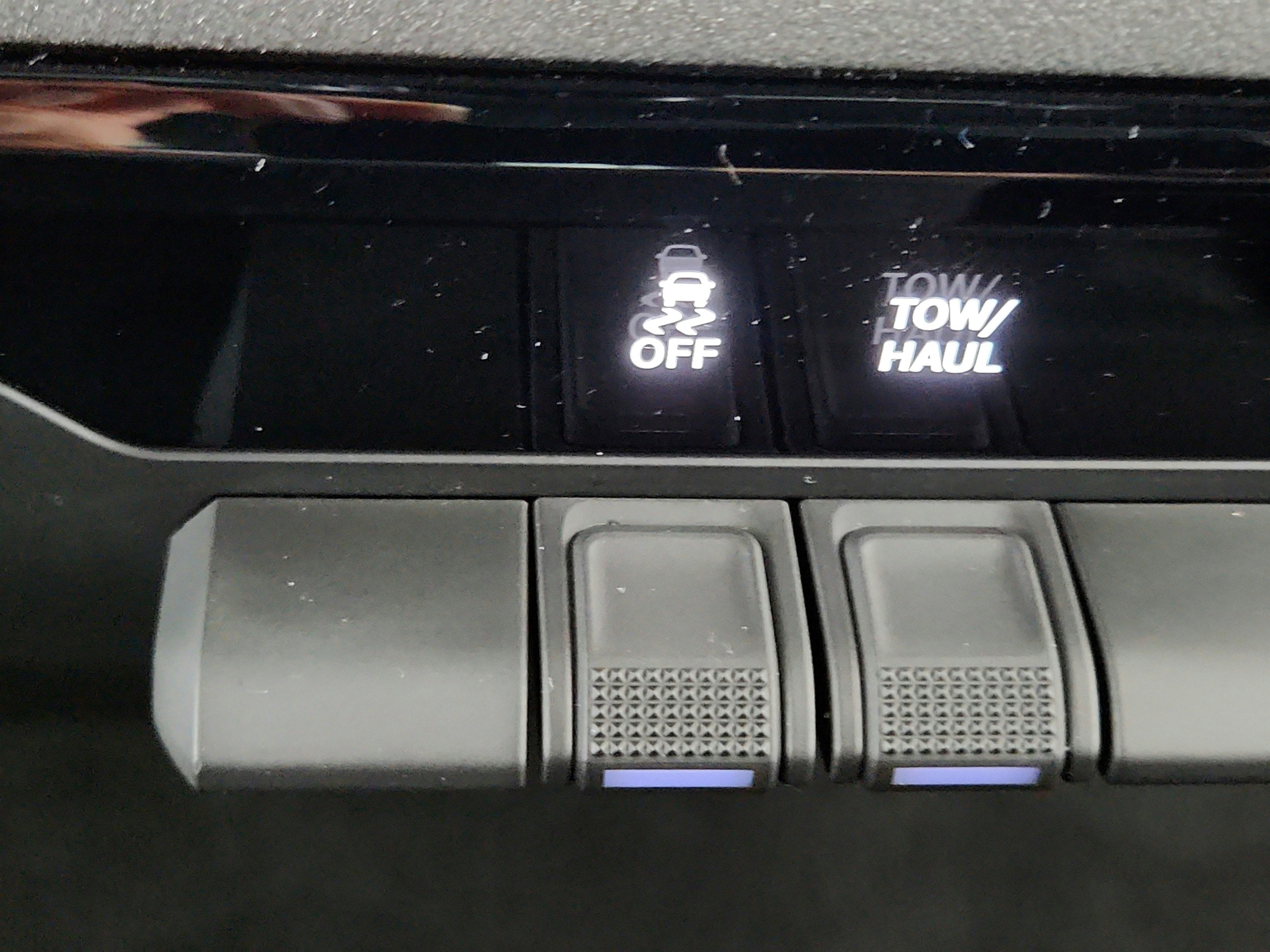 2023 RAM 1500 Tradesman Crew Cab 4x4 5'7' Box