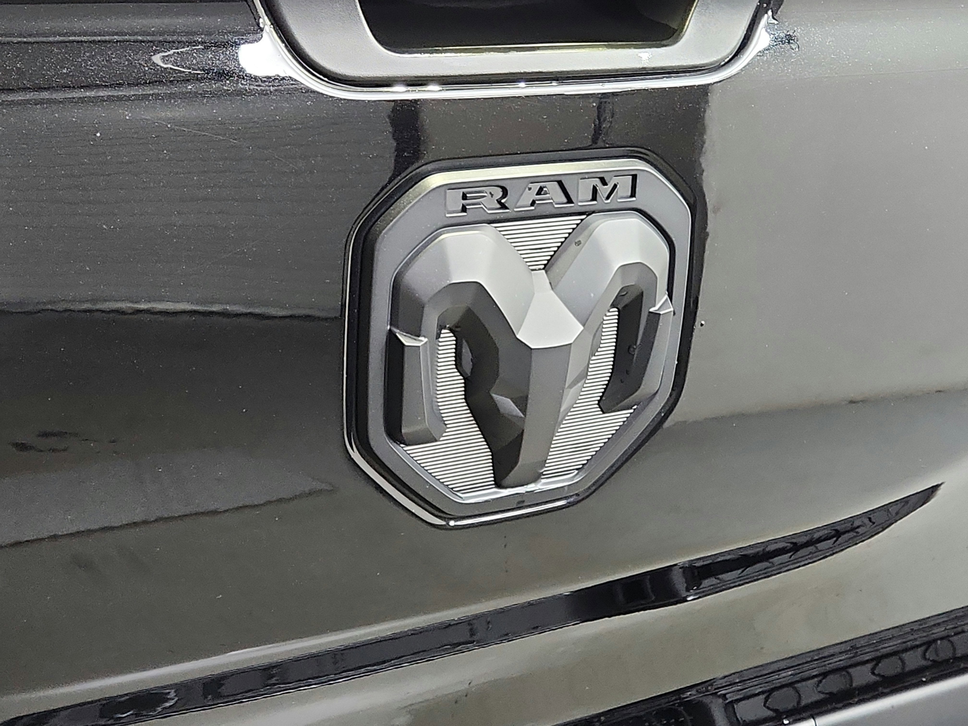 2023 RAM 1500 Tradesman Crew Cab 4x4 5'7' Box