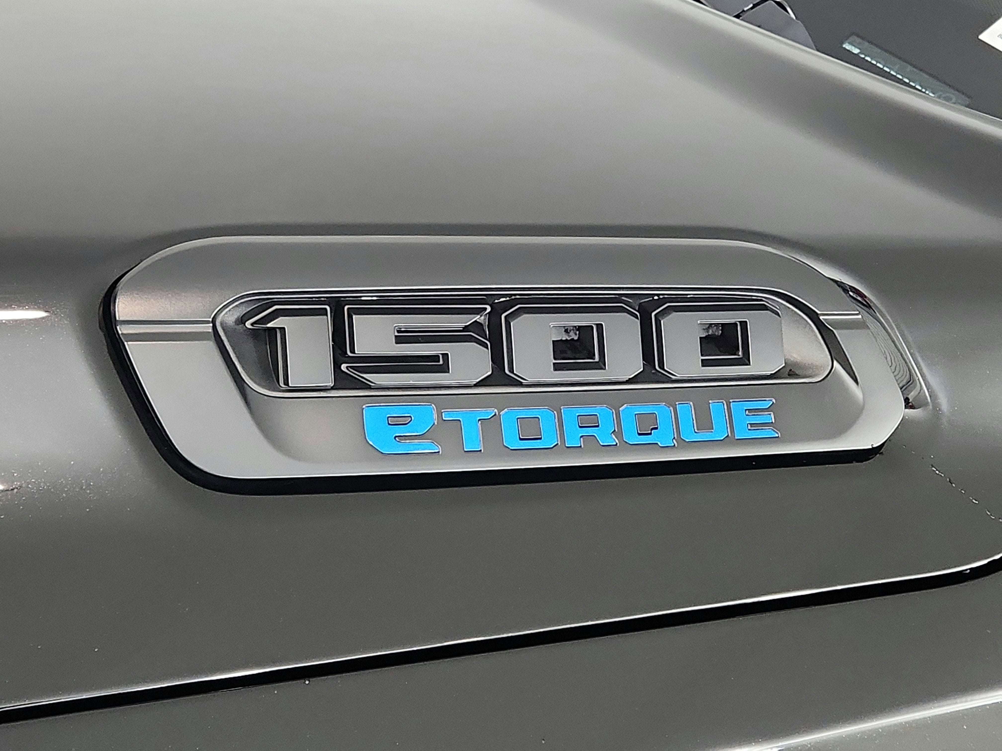 2023 RAM 1500 Tradesman Crew Cab 4x4 5'7' Box