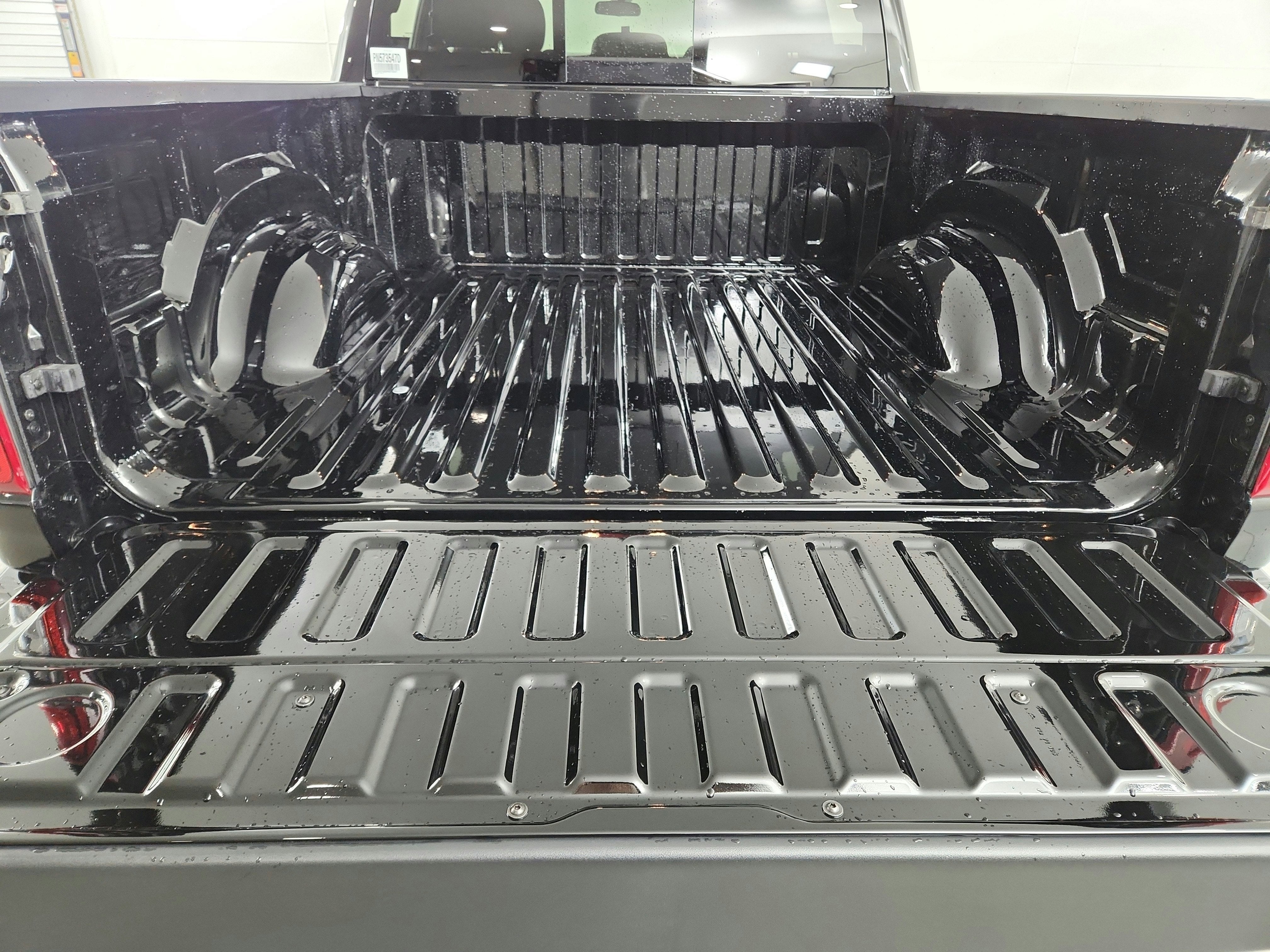 2023 RAM 1500 Tradesman Crew Cab 4x4 5'7' Box