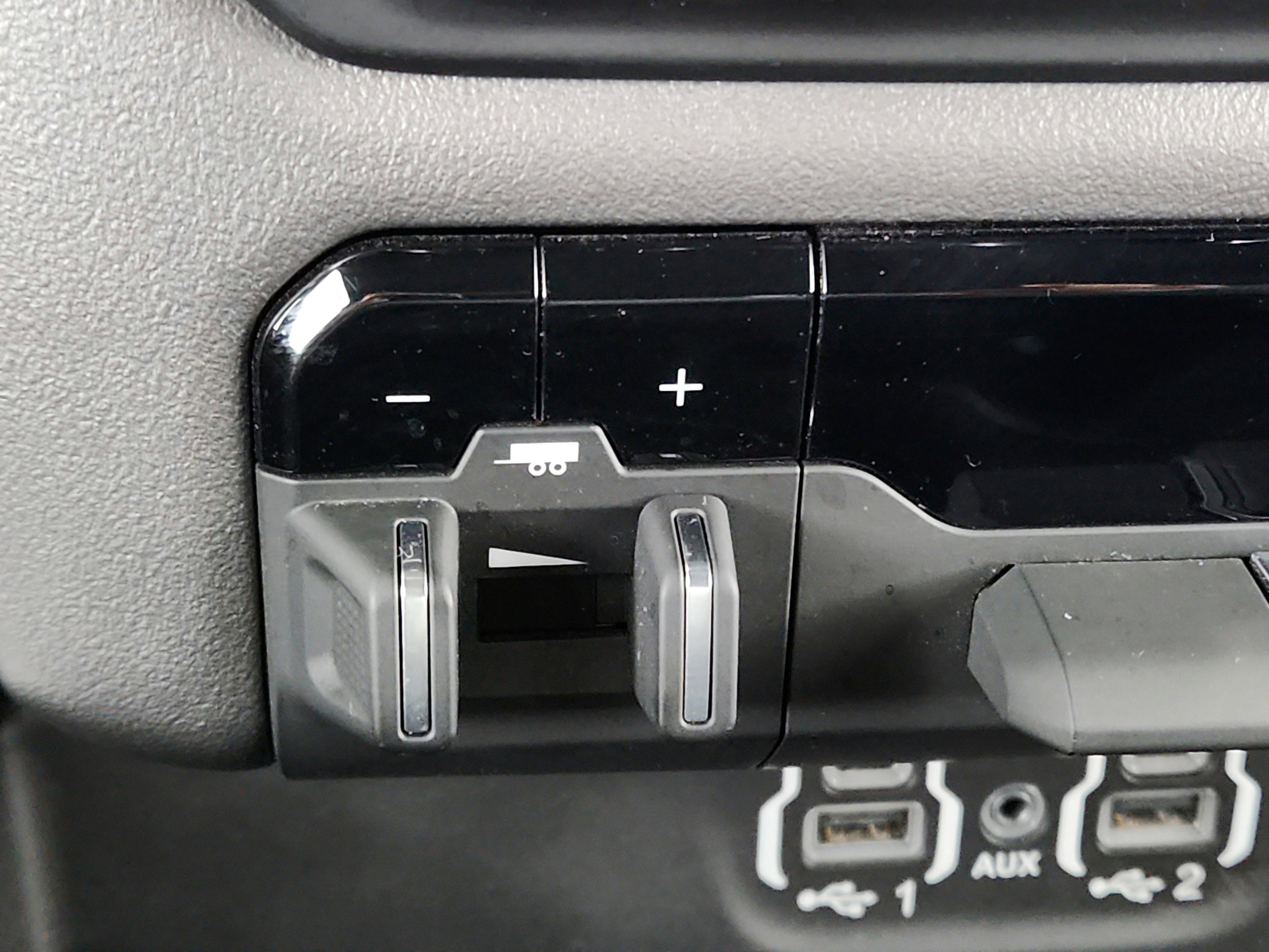 2021 RAM 1500 Big Horn Quad Cab 4x4 6'4' Box