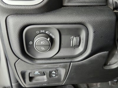 2021 RAM 1500 Big Horn Quad Cab 4x4 6'4' Box