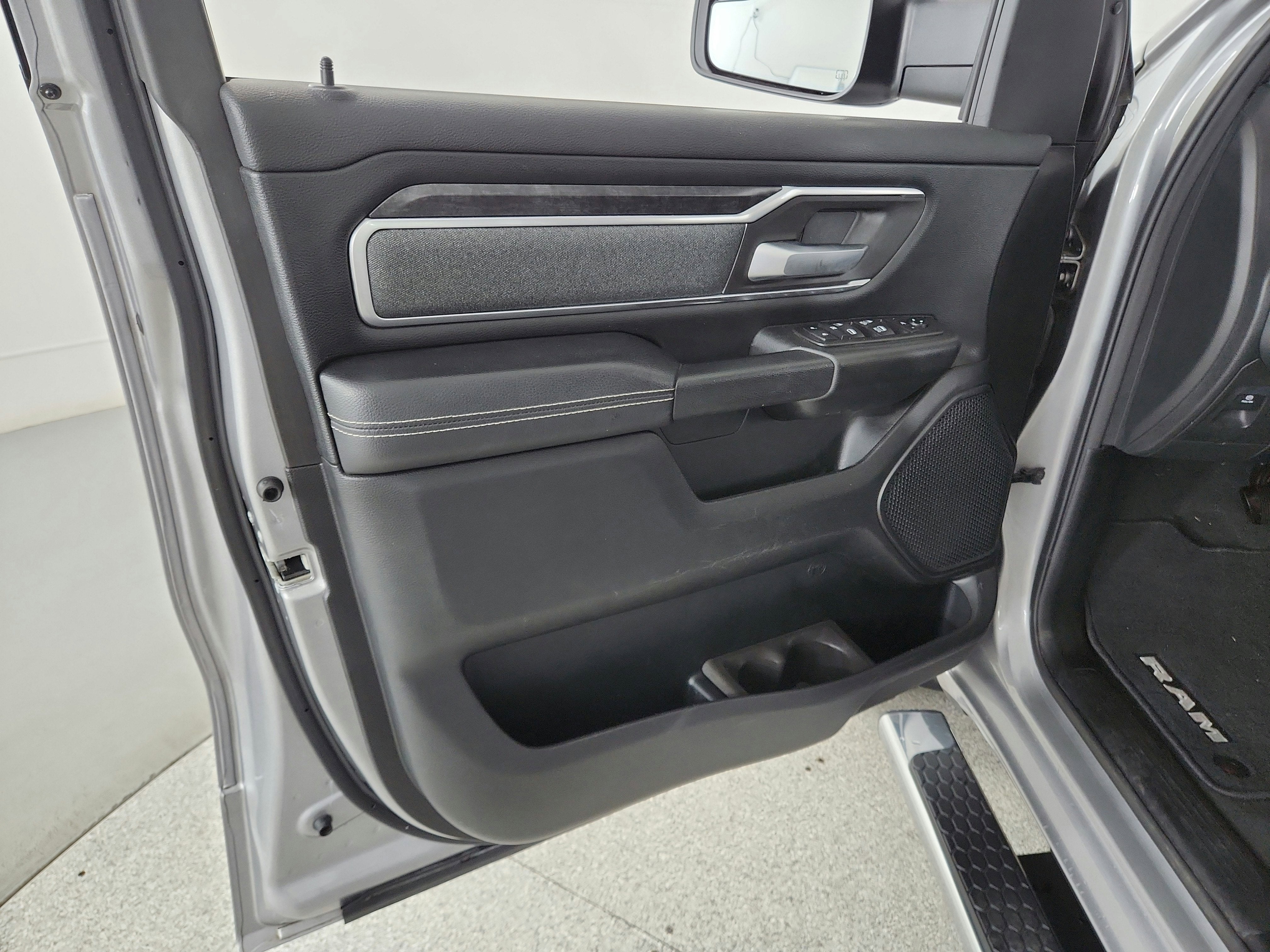 2021 RAM 1500 Big Horn Quad Cab 4x4 6'4' Box