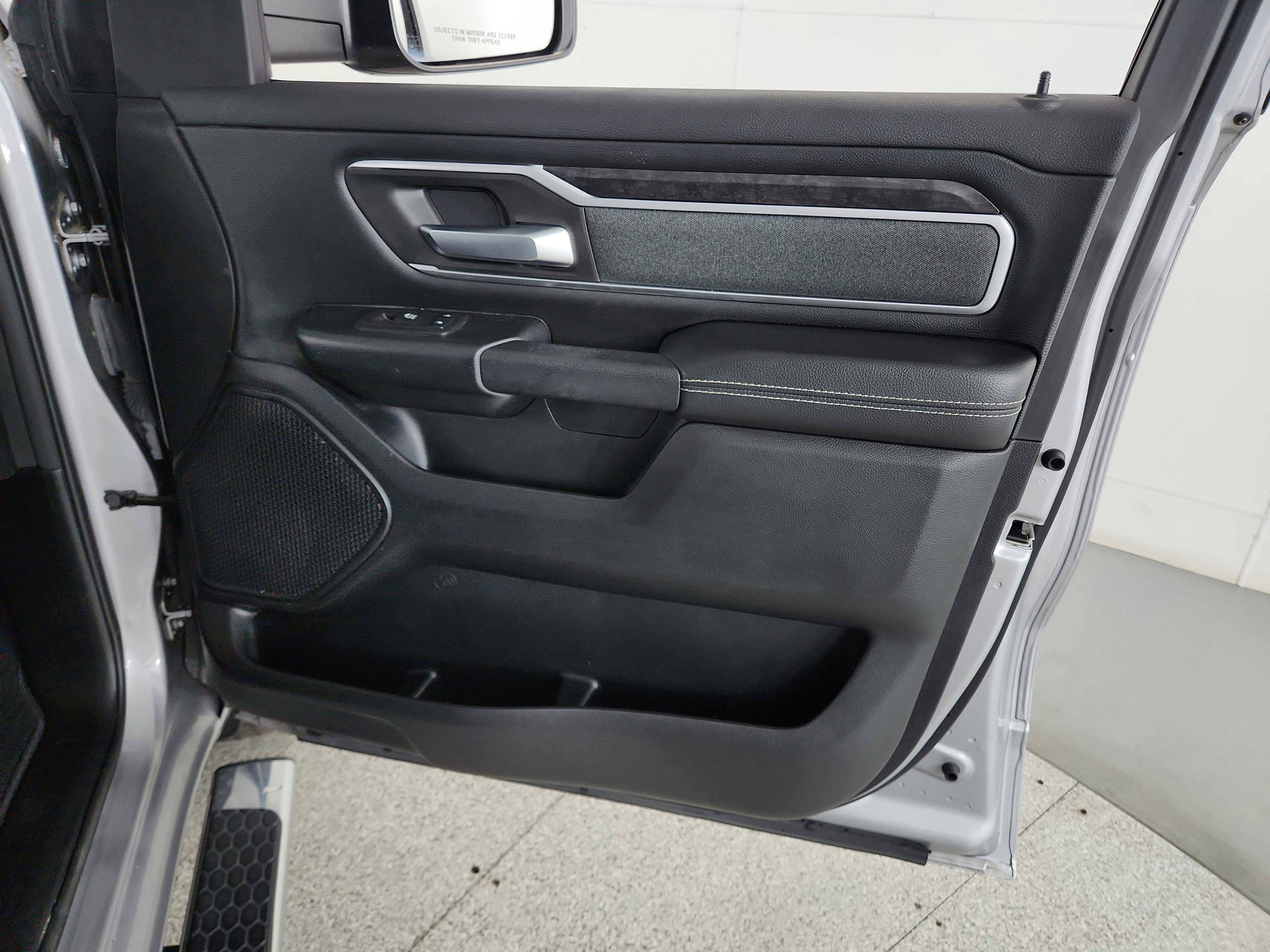 2021 RAM 1500 Big Horn Quad Cab 4x4 6'4' Box
