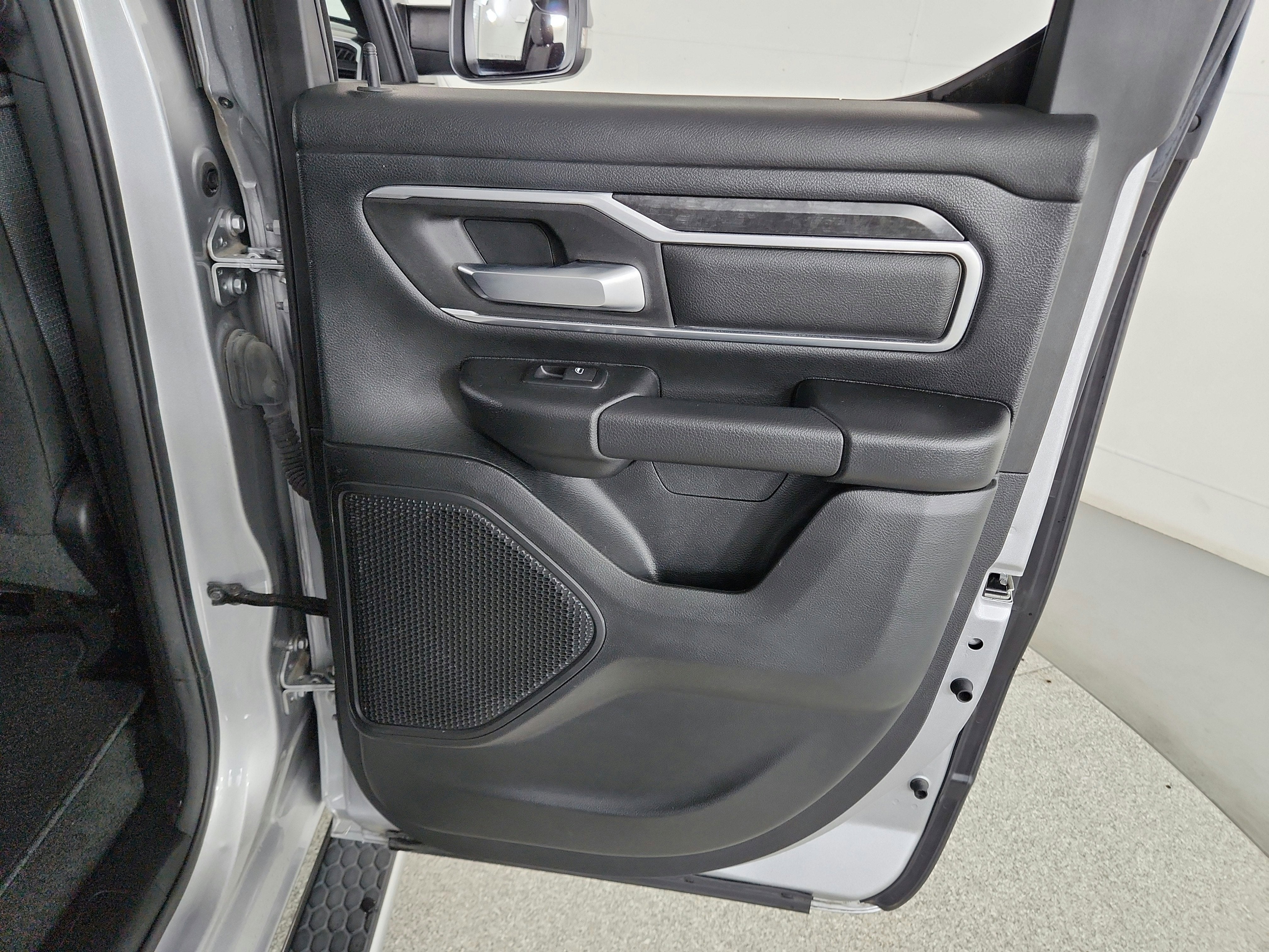 2021 RAM 1500 Big Horn Quad Cab 4x4 6'4' Box