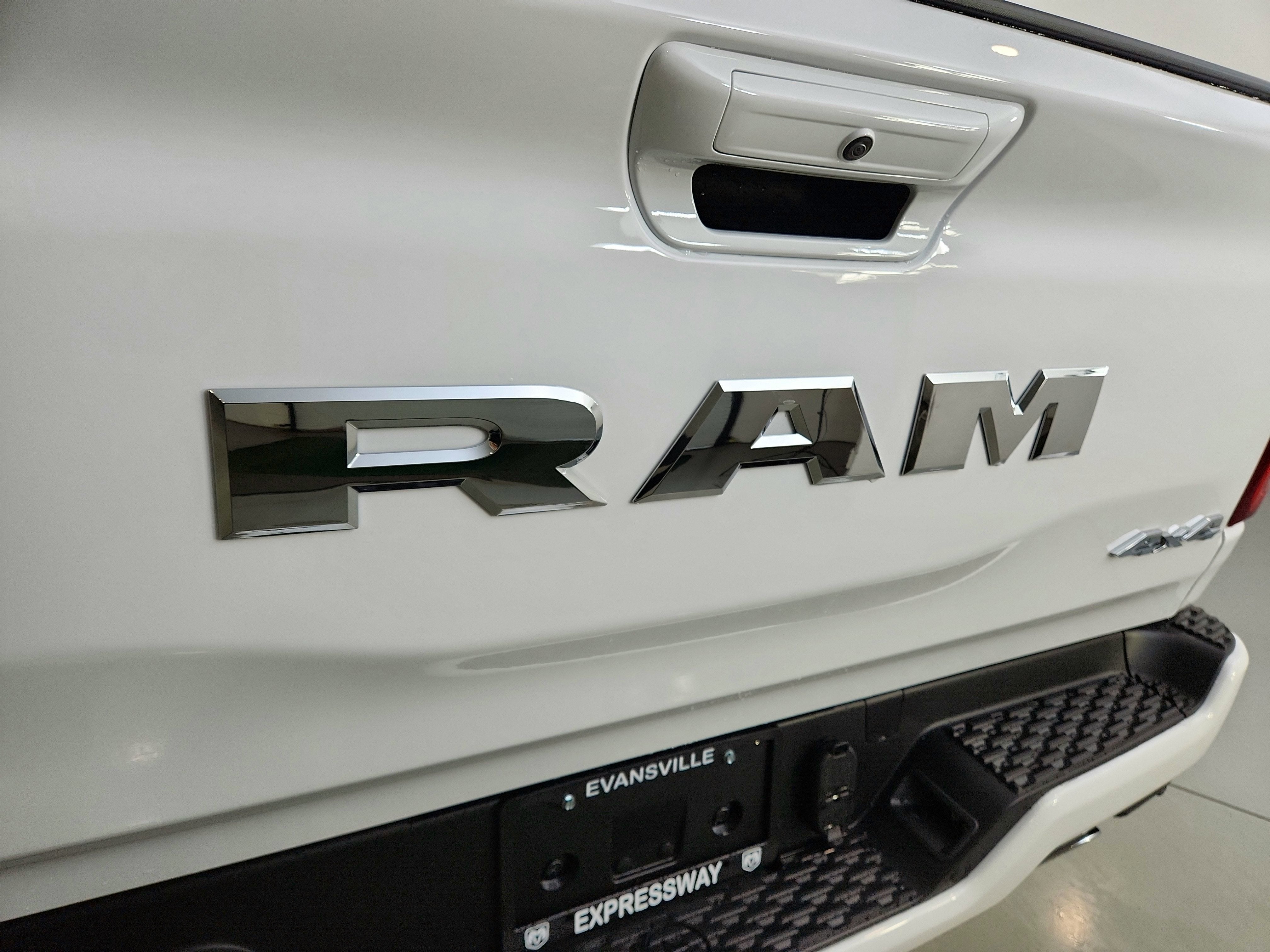 2025 RAM 1500 Big Horn Crew Cab 4x4 5'7' Box