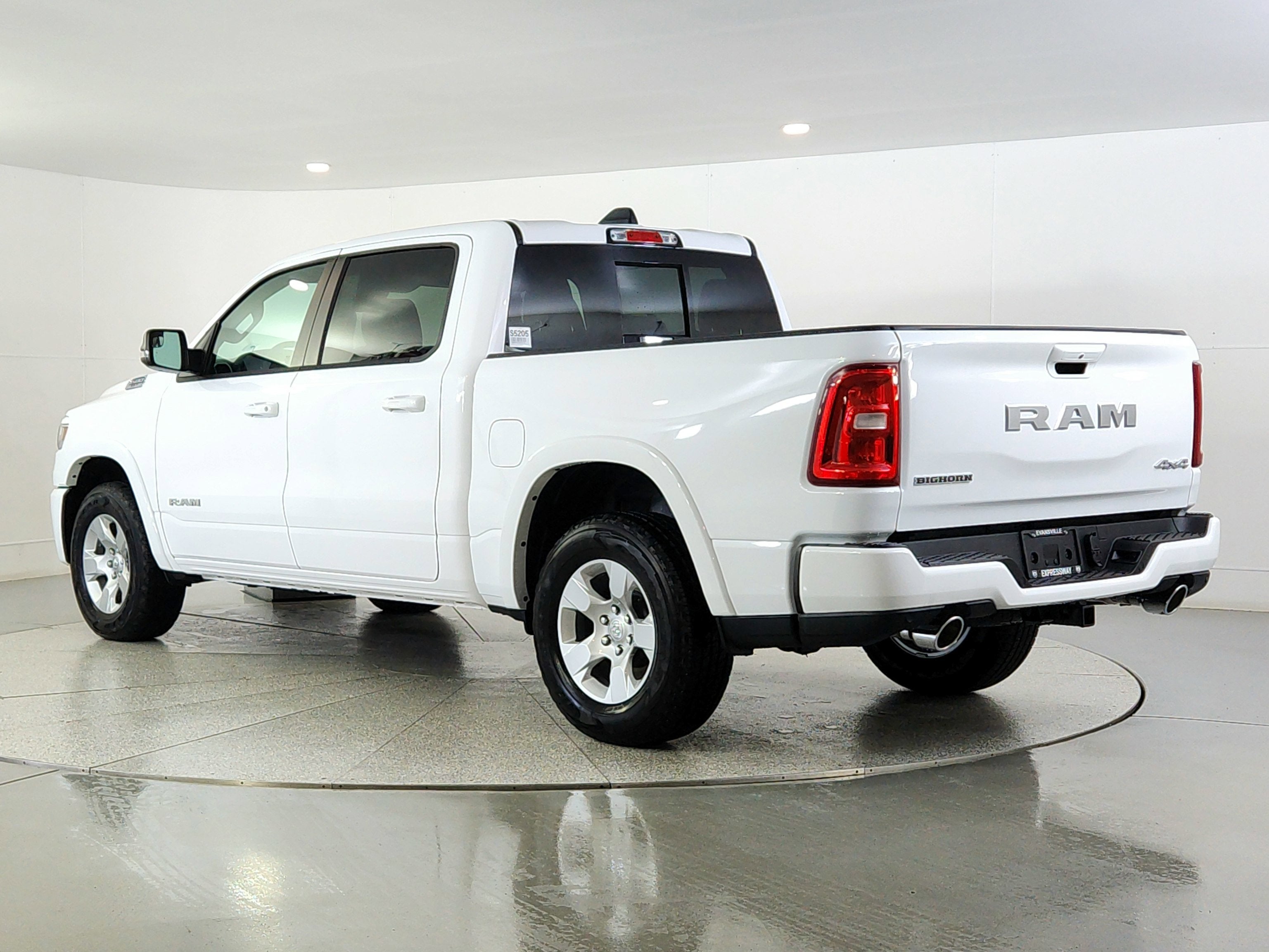 2025 RAM 1500 Big Horn Crew Cab 4x4 5'7' Box