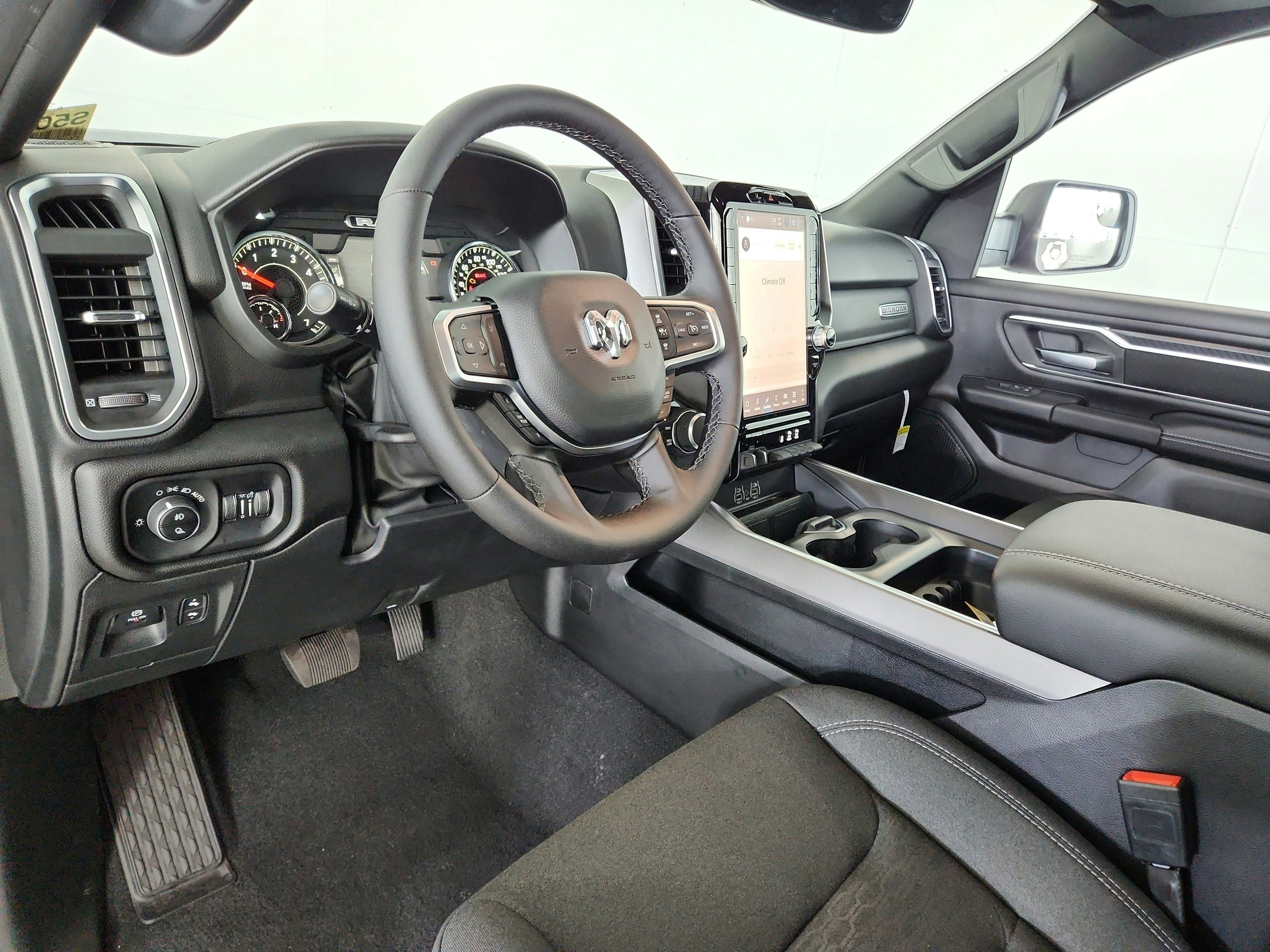 2025 RAM 1500 Big Horn Crew Cab 4x4 5'7' Box