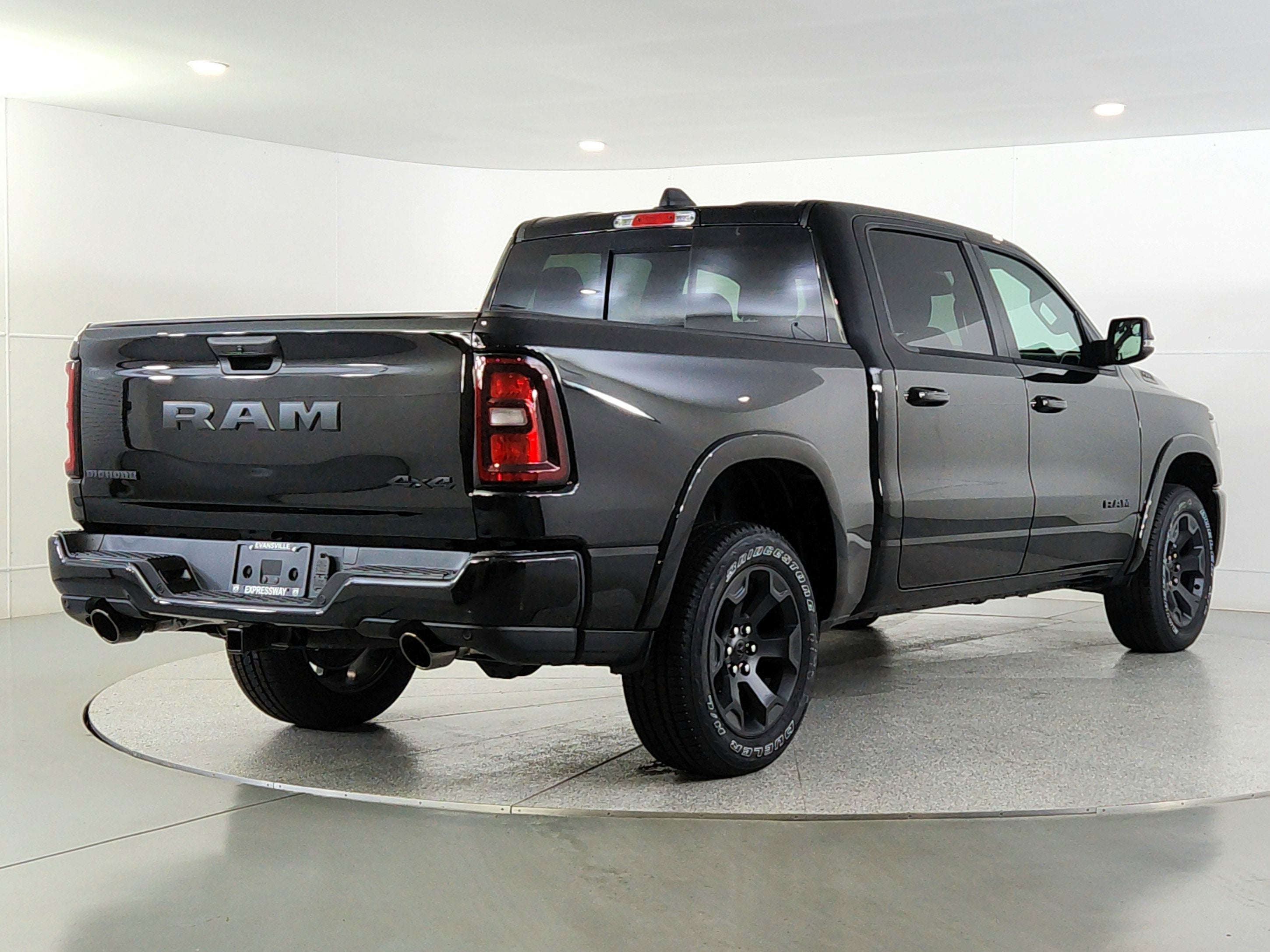 2025 RAM 1500 Big Horn Crew Cab 4x4 5'7' Box