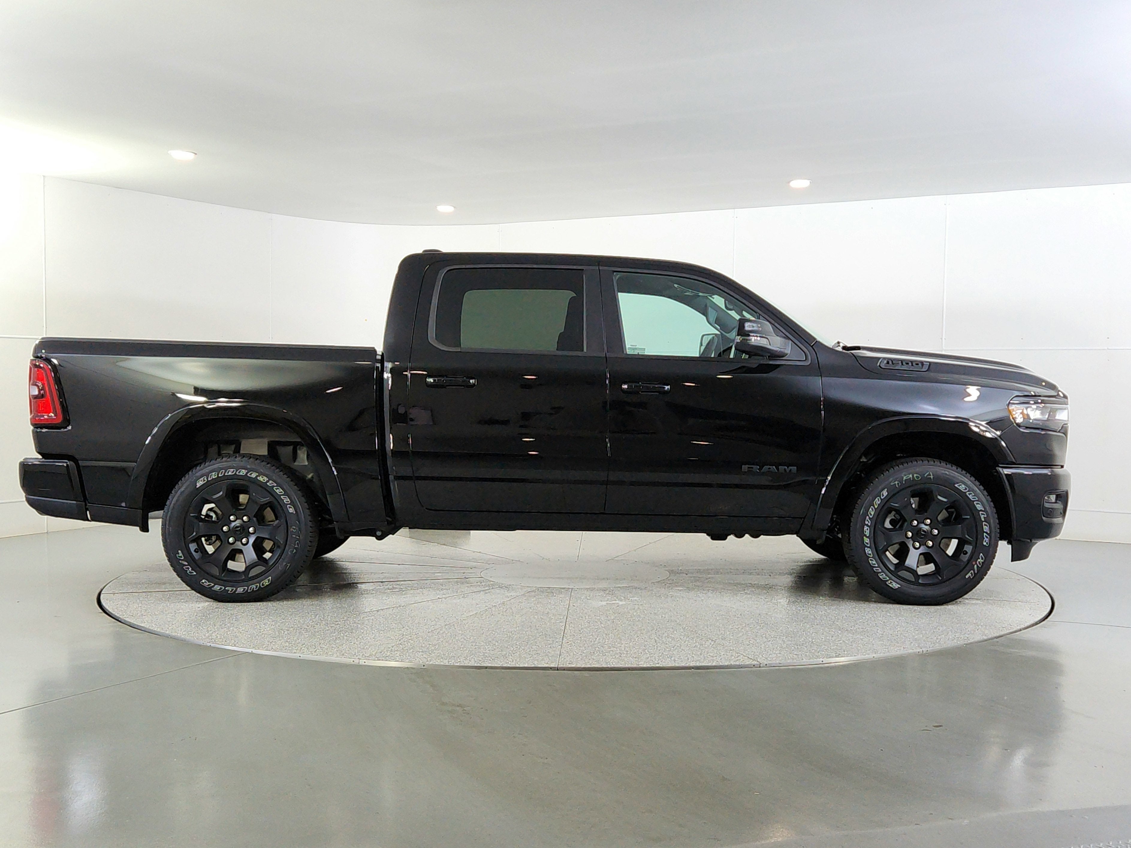 2025 RAM 1500 Big Horn Crew Cab 4x4 5'7' Box