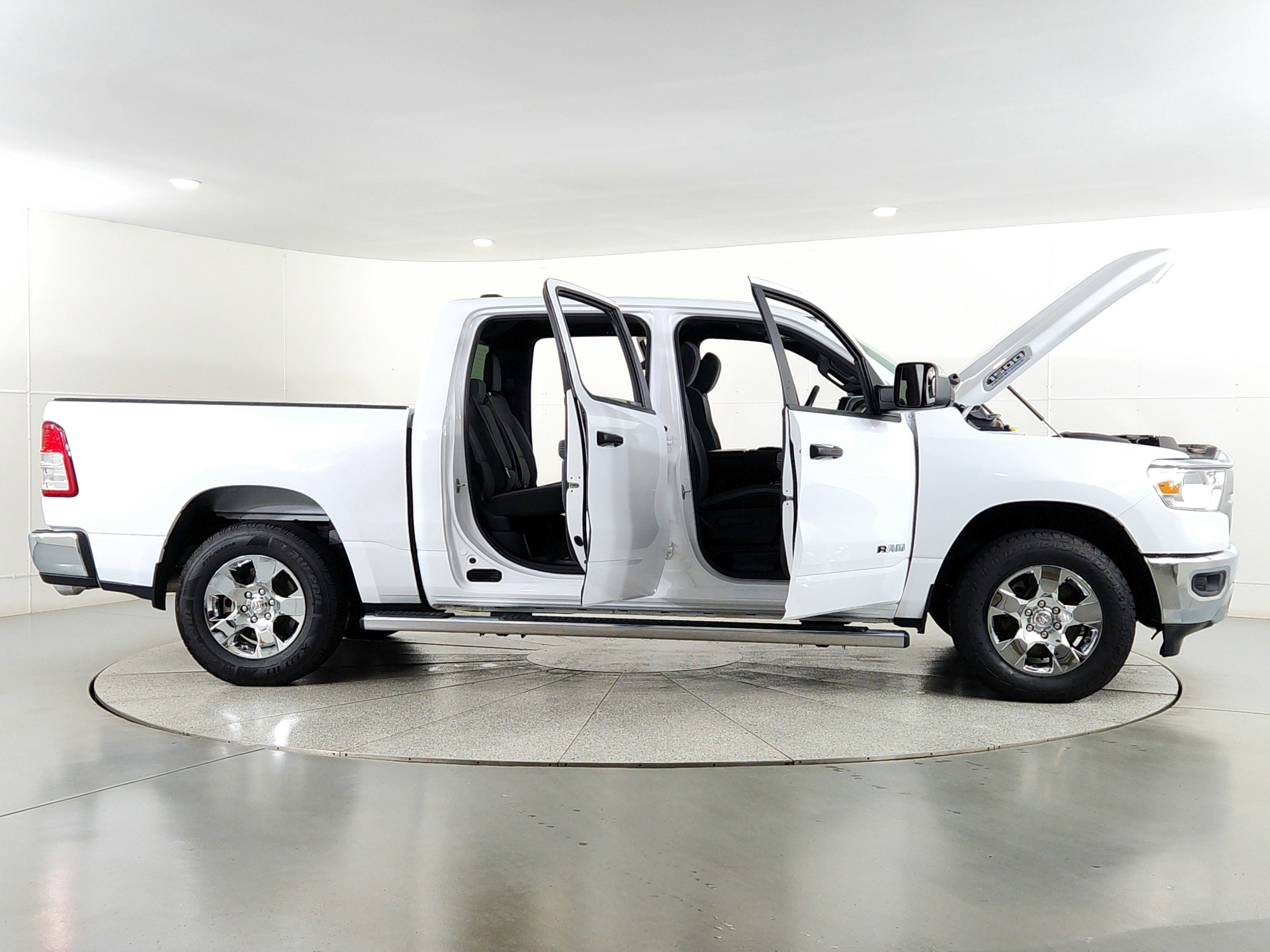 2023 RAM 1500 Lone Star Crew Cab 4x4 5'7' Box