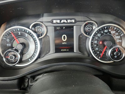 2020 RAM 1500 Big Horn Crew Cab 4x4 5'7' Box