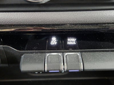 2020 RAM 1500 Big Horn Crew Cab 4x4 5'7' Box