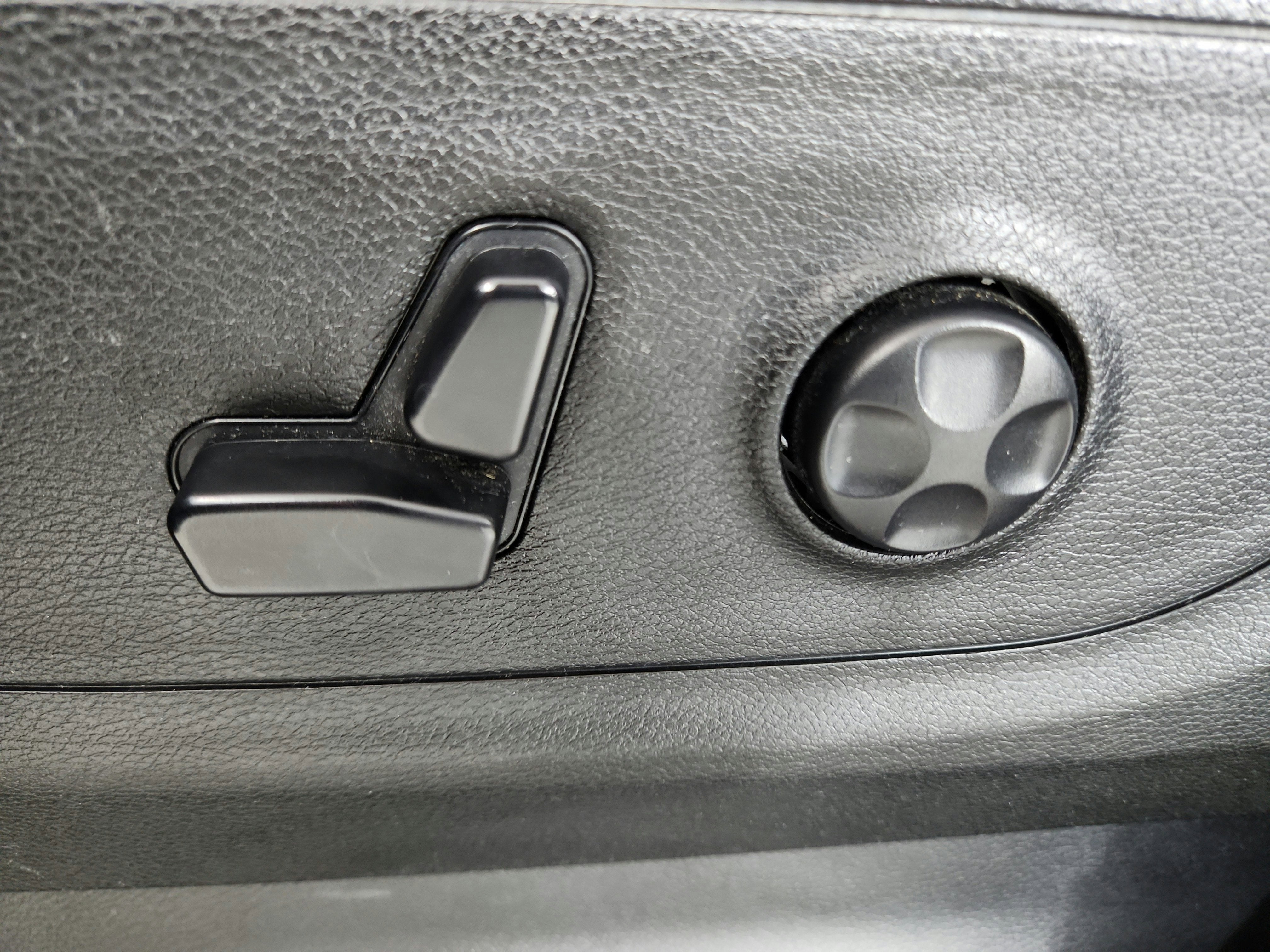 2020 RAM 1500 Big Horn Crew Cab 4x4 5'7' Box
