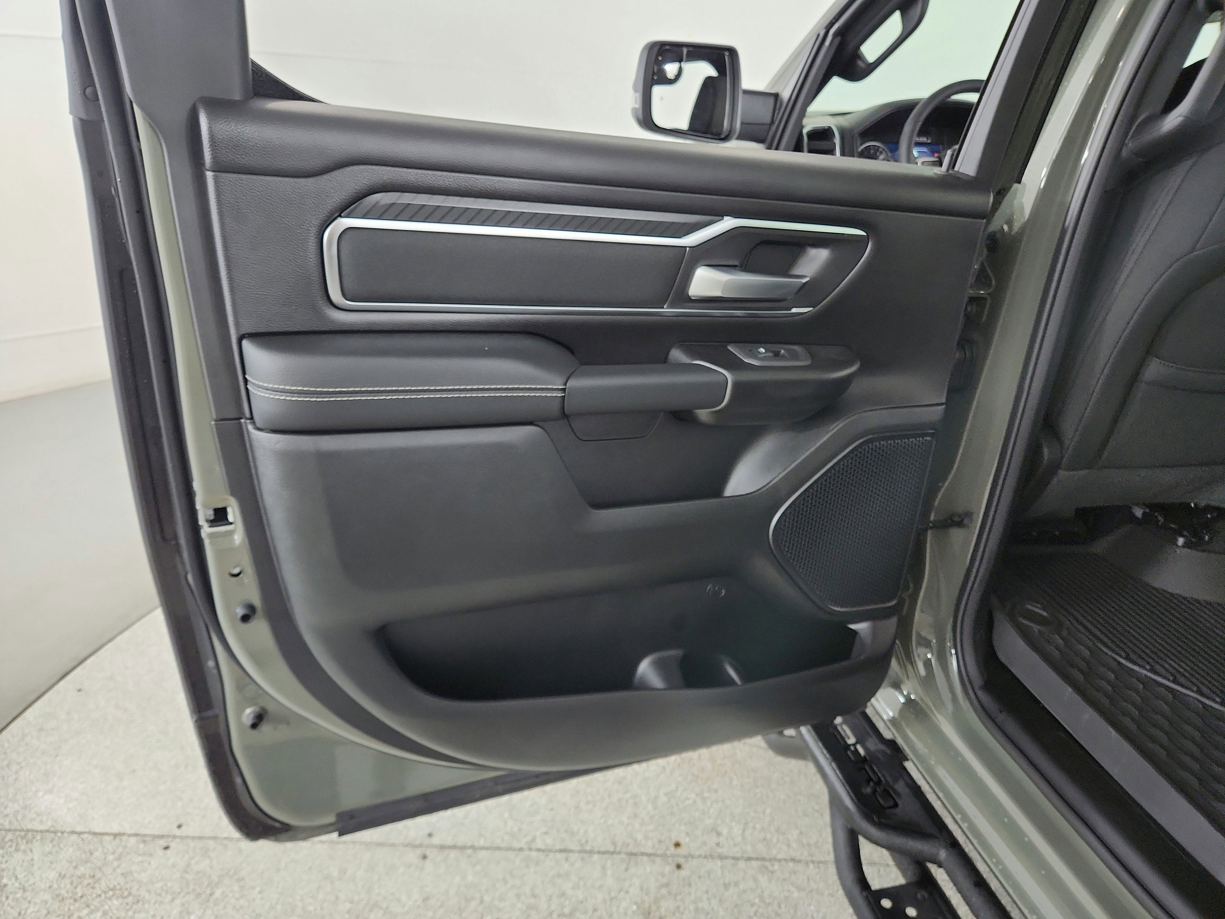 2026 RAM 1500 Big Horn Crew Cab 4x4 5'7' Box