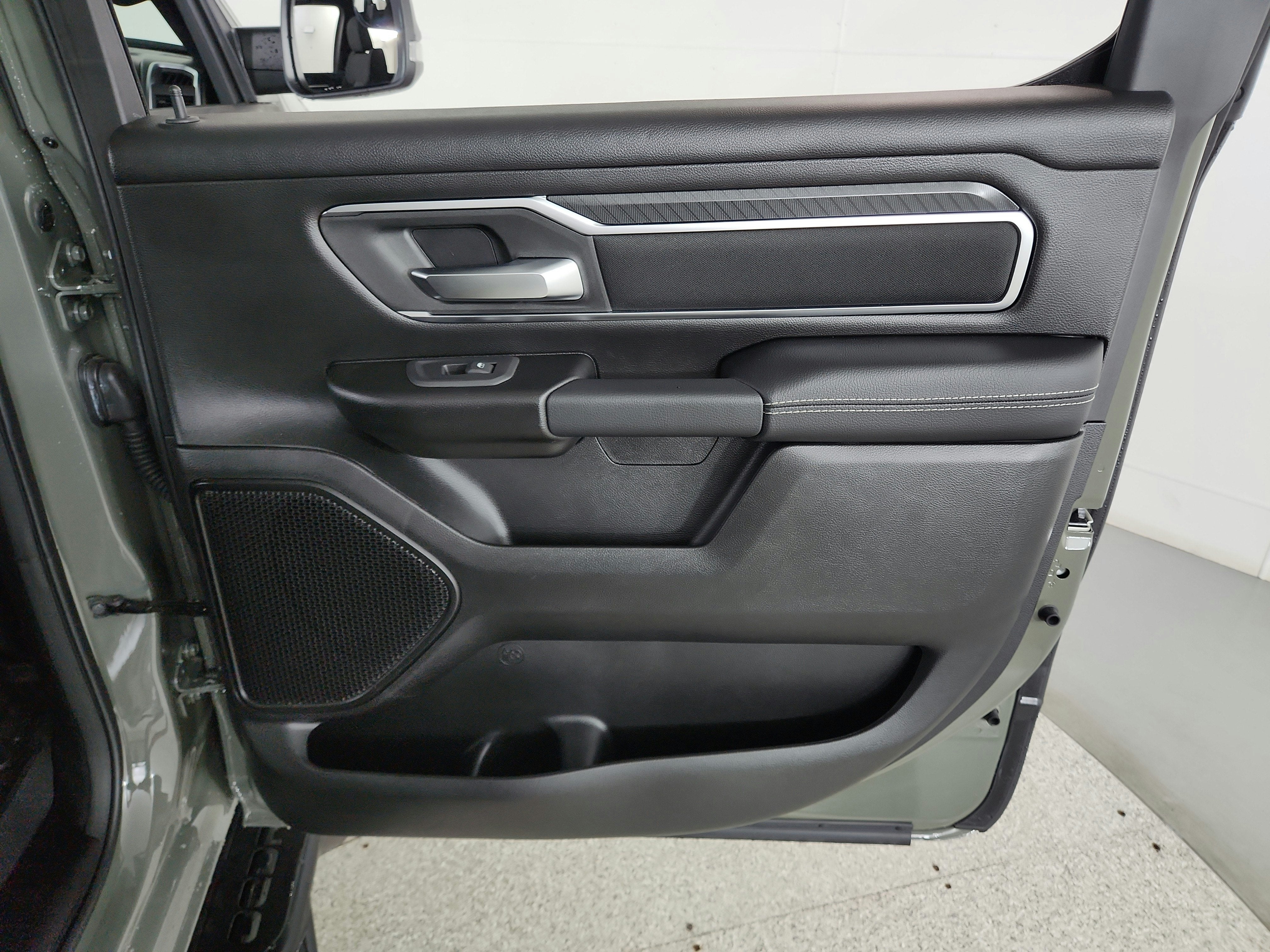 2026 RAM 1500 Big Horn Crew Cab 4x4 5'7' Box