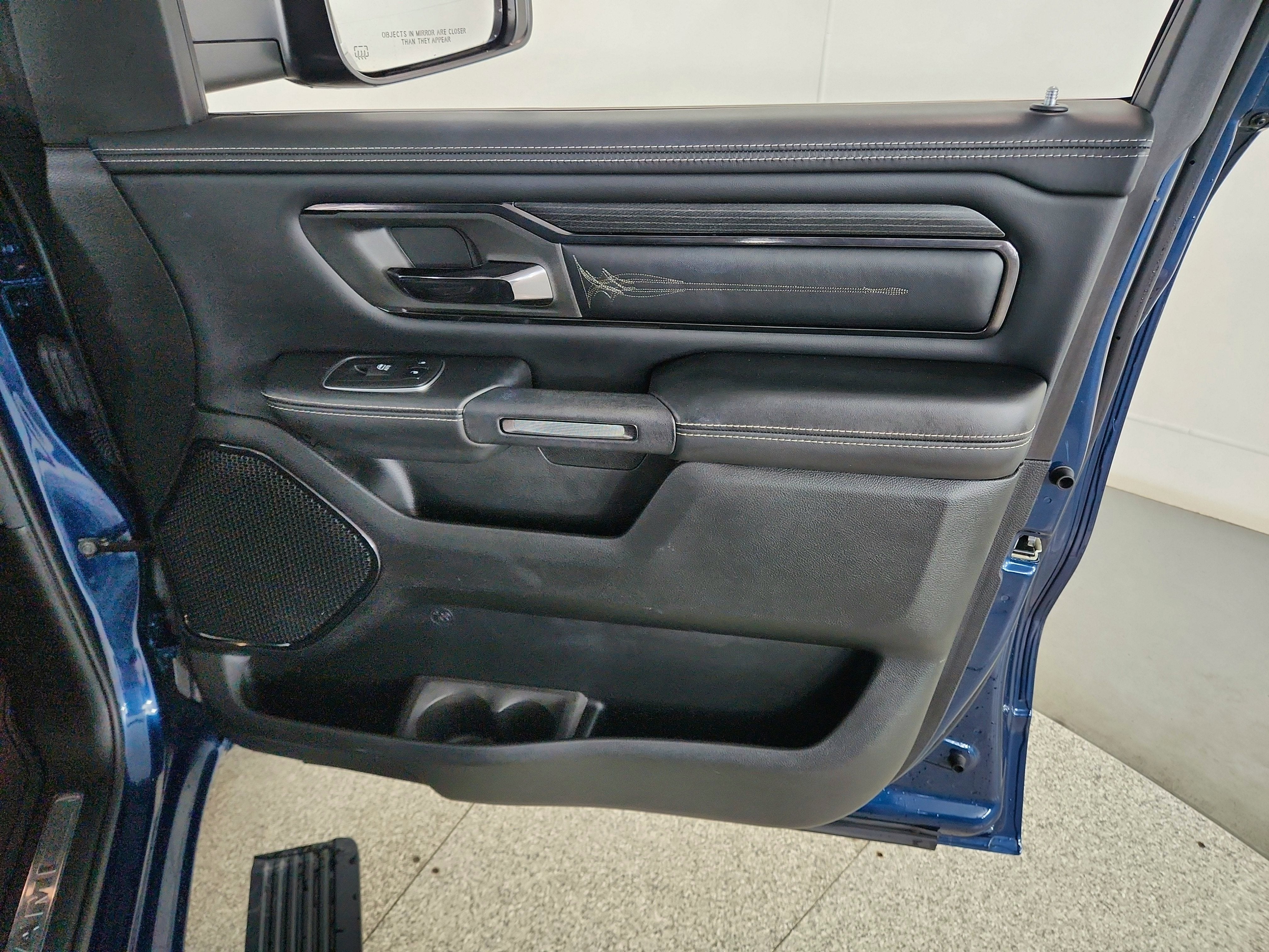 2023 RAM 1500 Limited Crew Cab 4x4 5'7' Box