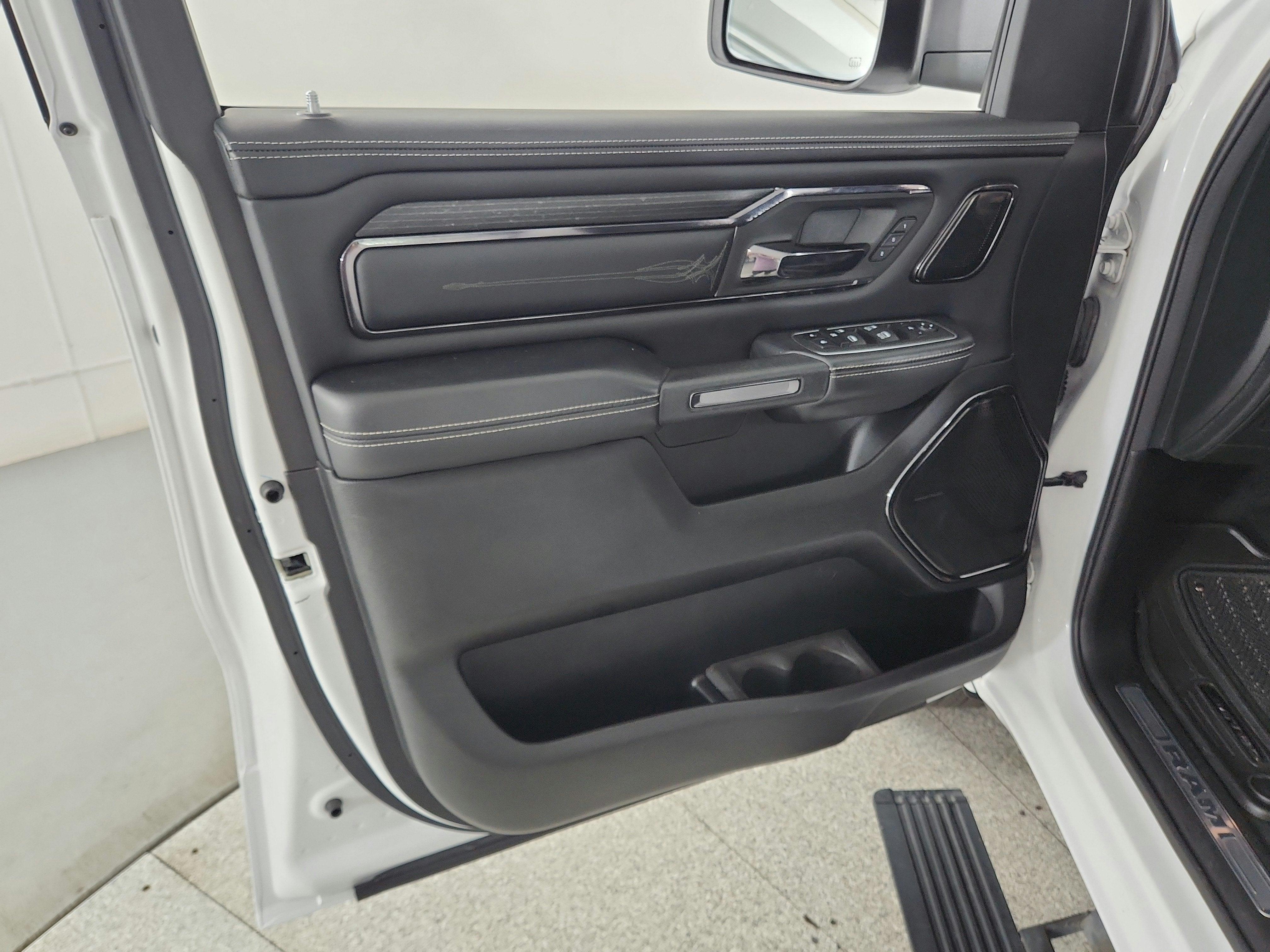 2023 RAM 1500 Limited Crew Cab 4x4 5'7' Box