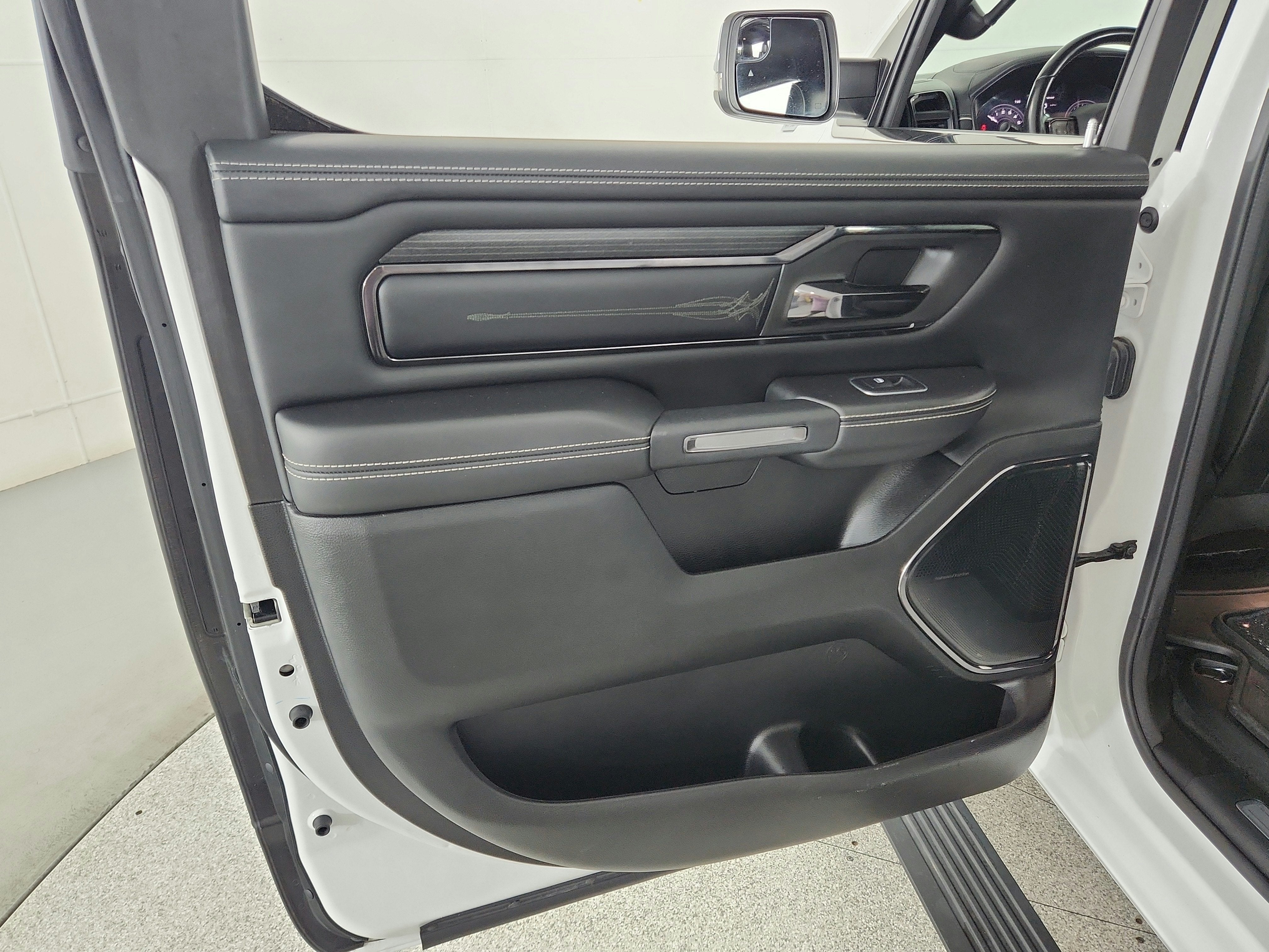 2023 RAM 1500 Limited Crew Cab 4x4 5'7' Box