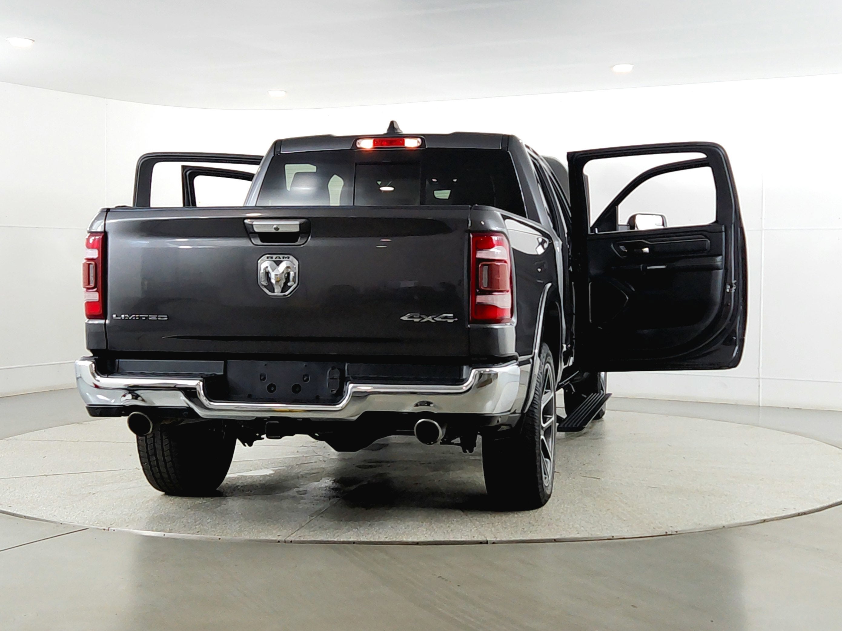 2019 RAM 1500 Limited Crew Cab 4x4 5'7' Box