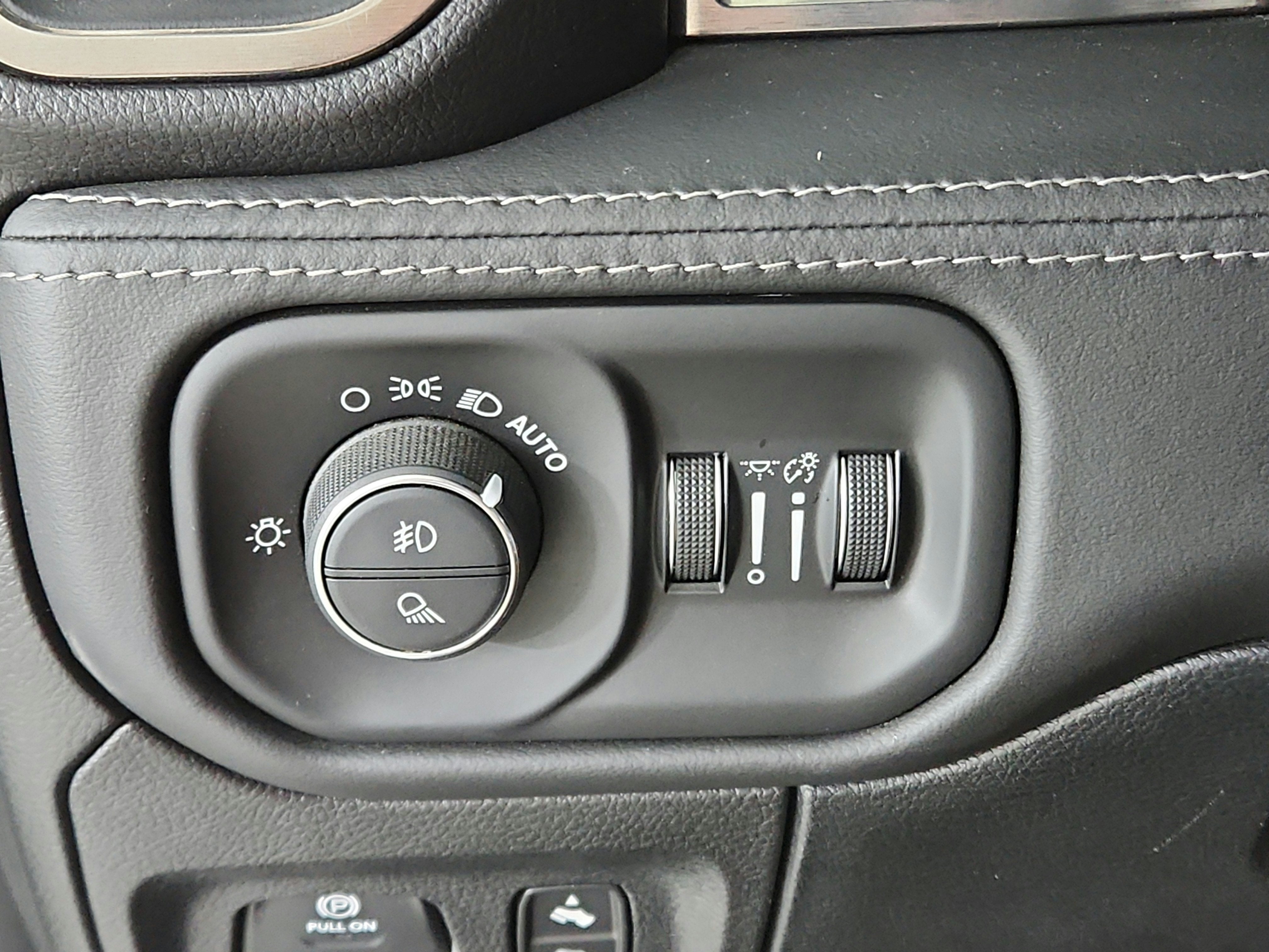 2021 RAM 1500 Limited Crew Cab 4x4 5'7' Box