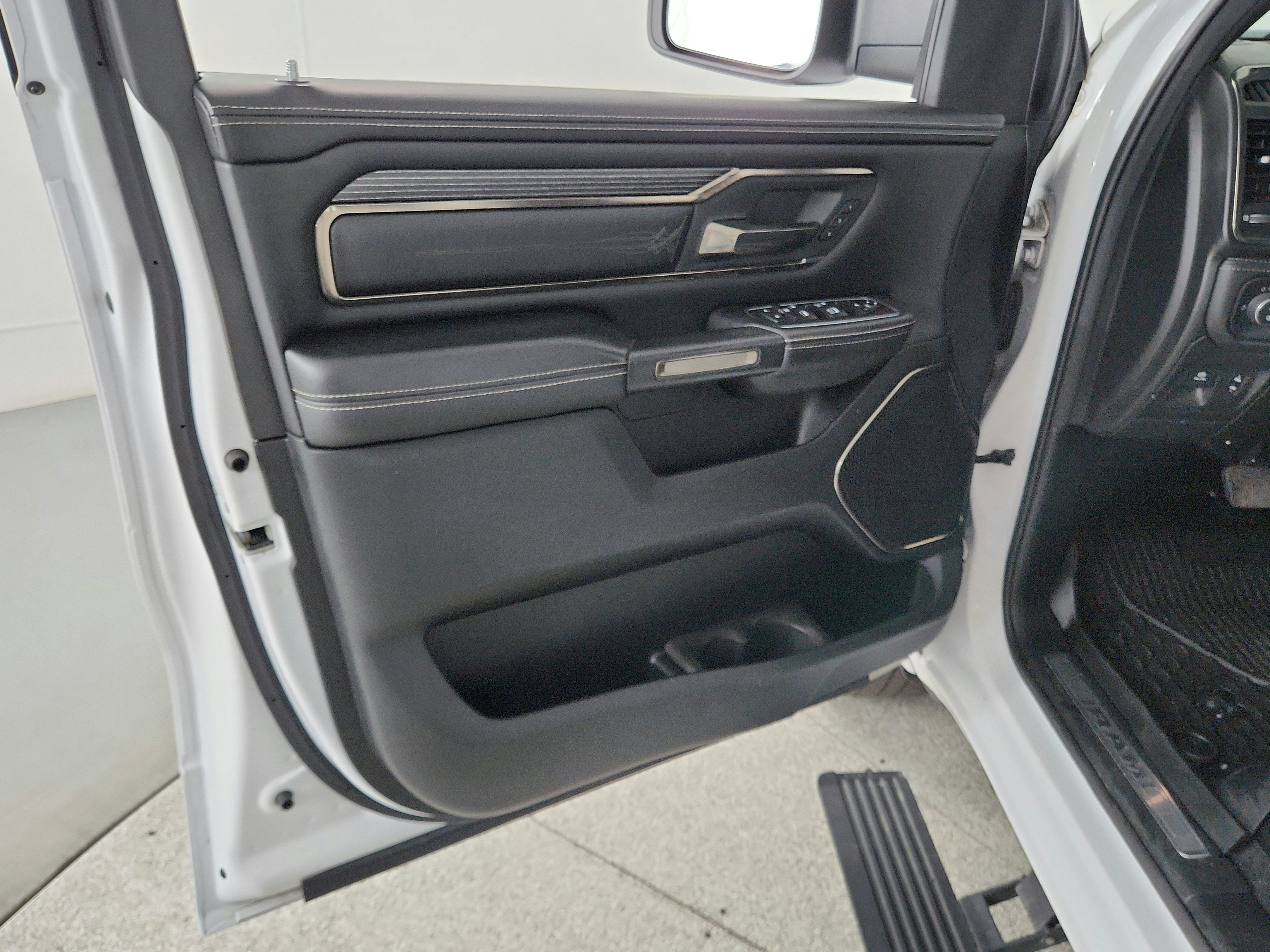 2021 RAM 1500 Limited Crew Cab 4x4 5'7' Box