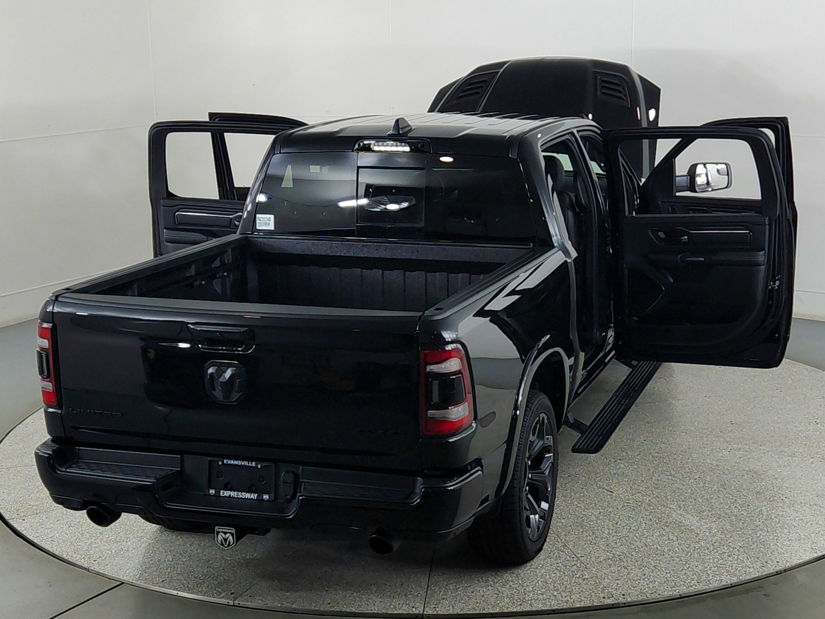 2024 RAM 1500 Limited Crew Cab 4x4 5'7' Box