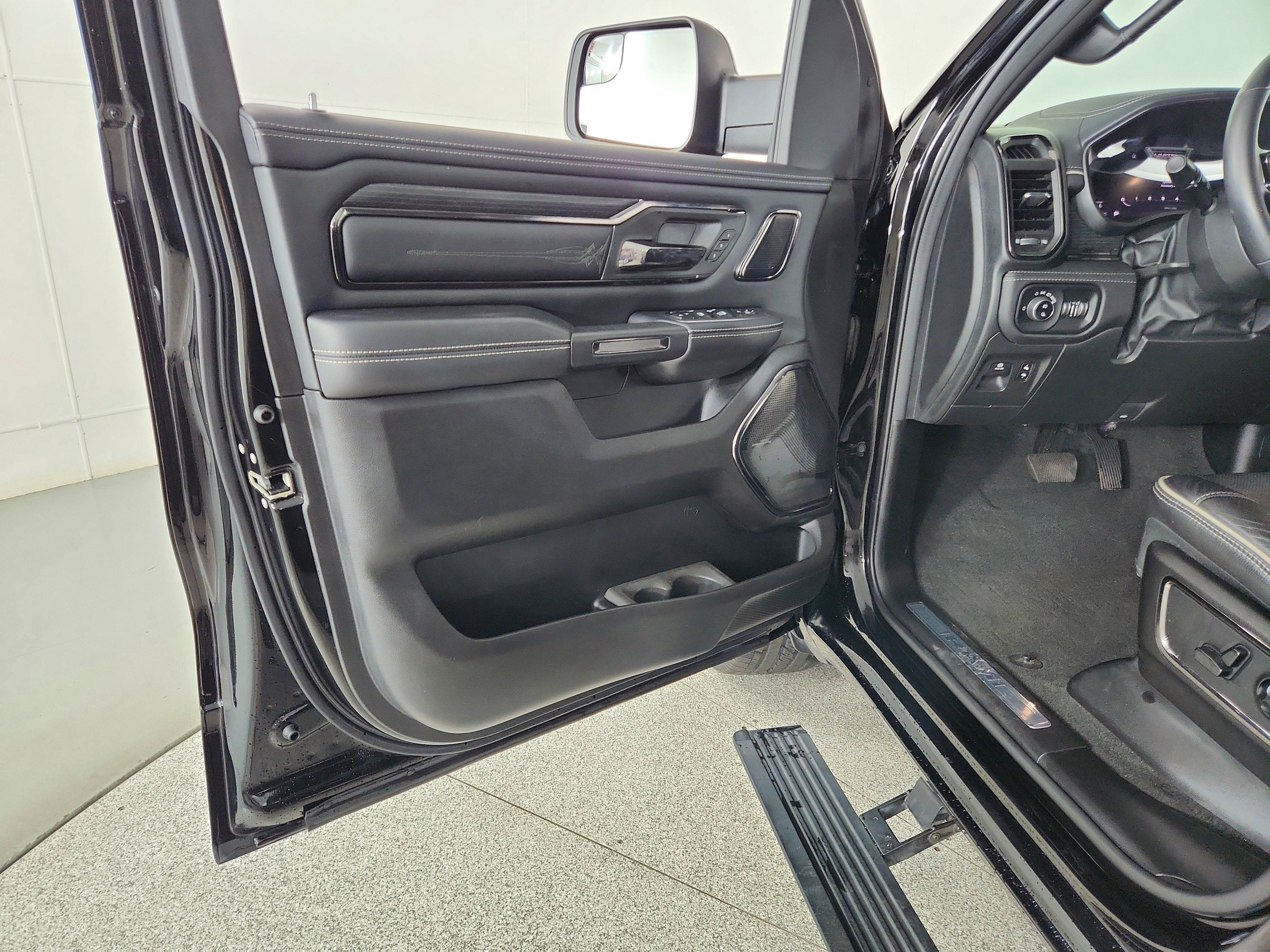 2024 RAM 1500 Limited Crew Cab 4x4 5'7' Box