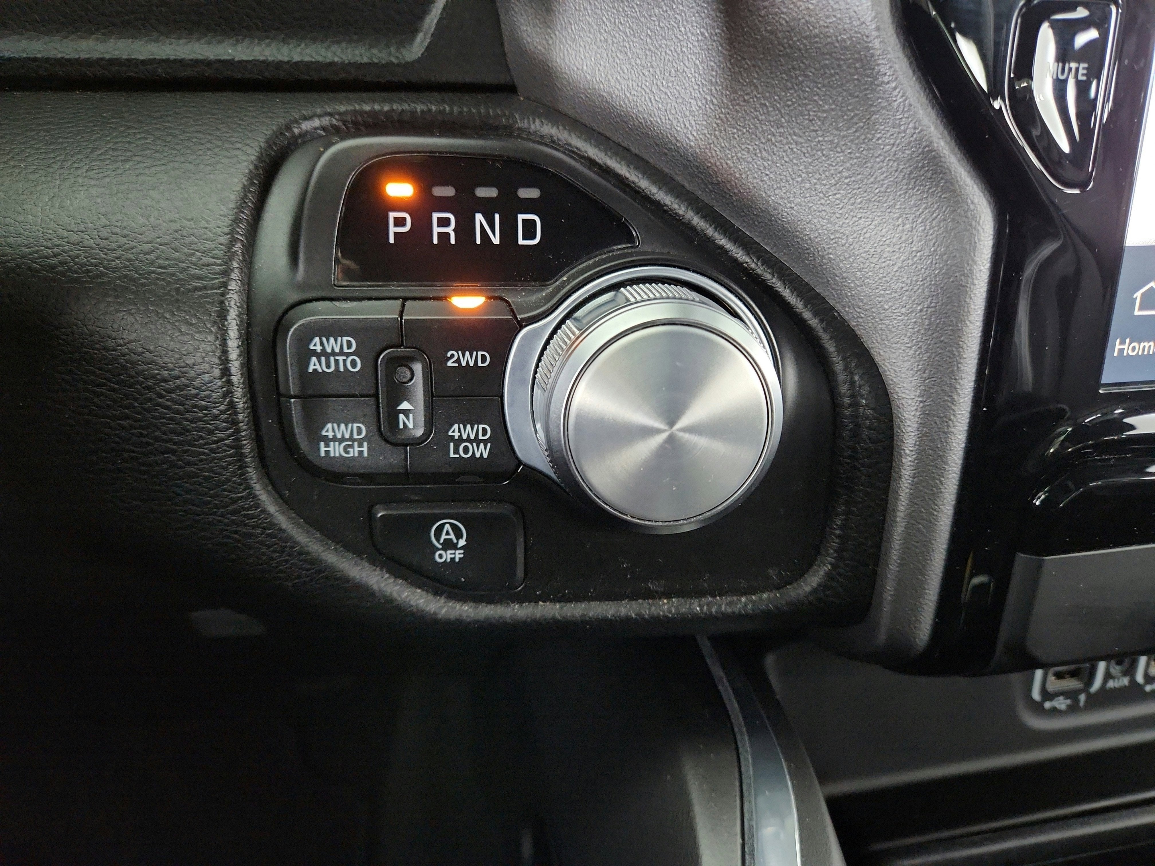 2023 RAM 1500 Laramie Crew Cab 4x4 5'7' Box