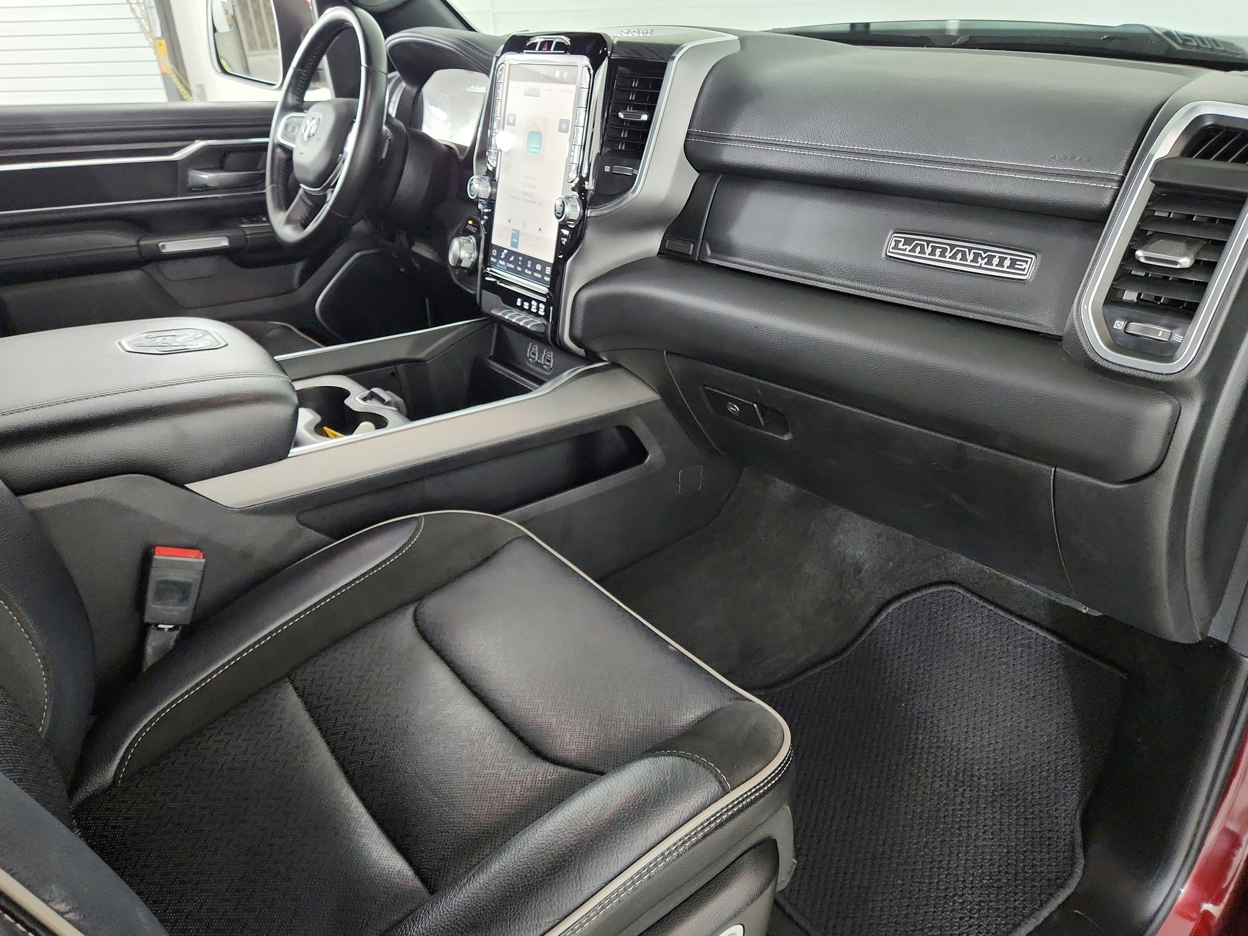 2023 RAM 1500 Laramie Crew Cab 4x4 5'7' Box