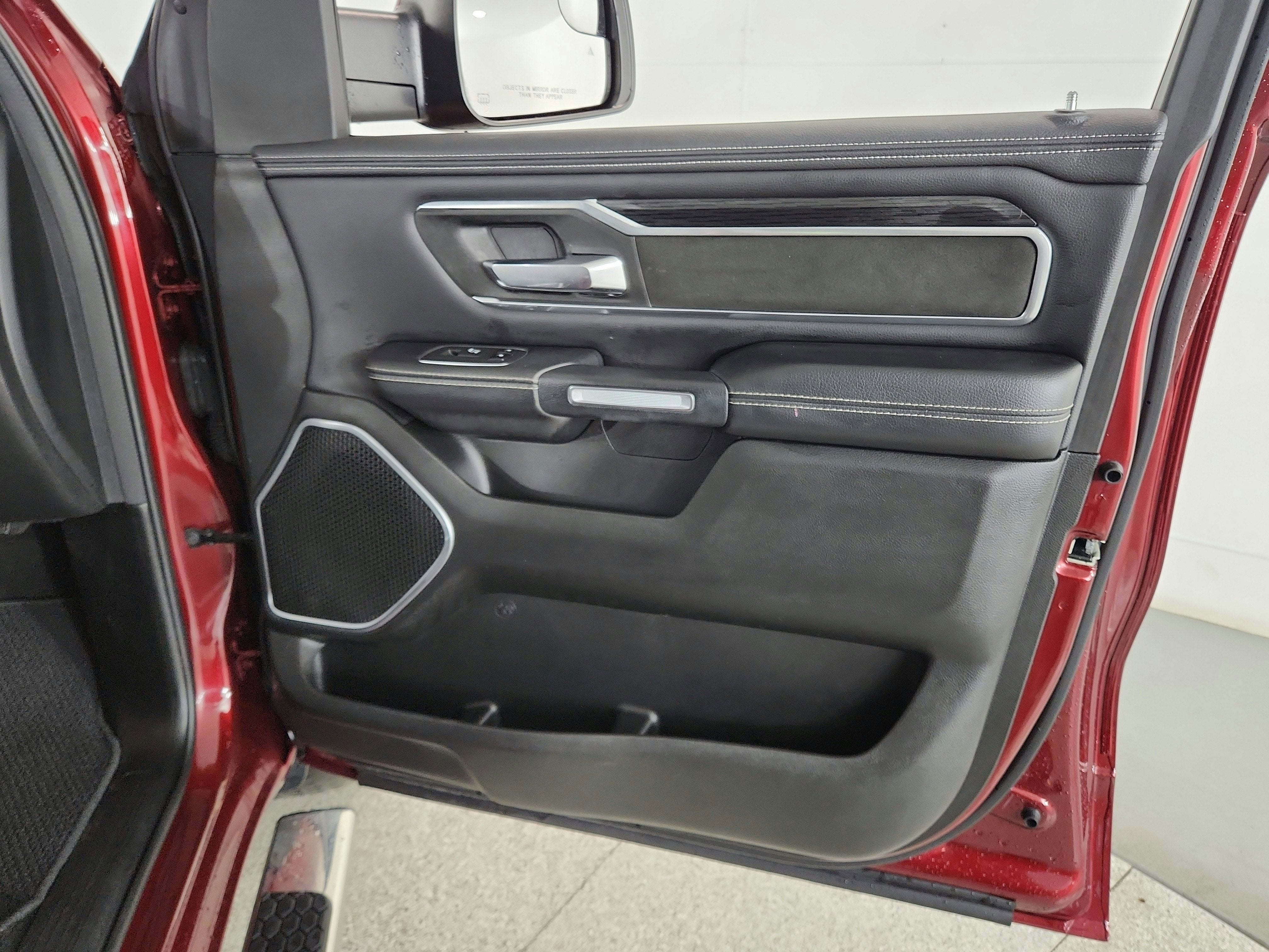 2023 RAM 1500 Laramie Crew Cab 4x4 5'7' Box