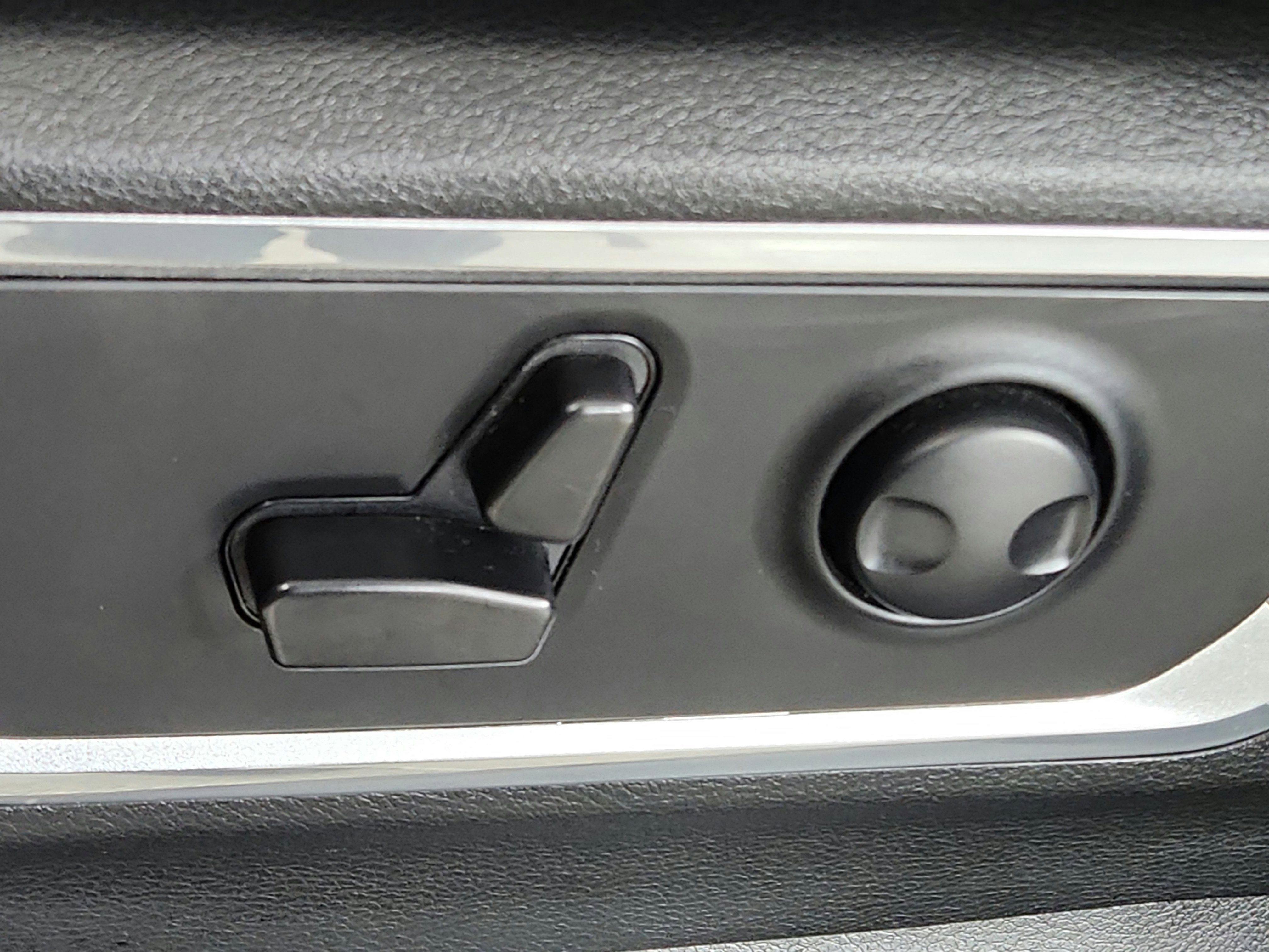 2023 RAM 1500 Laramie Crew Cab 4x4 5'7' Box