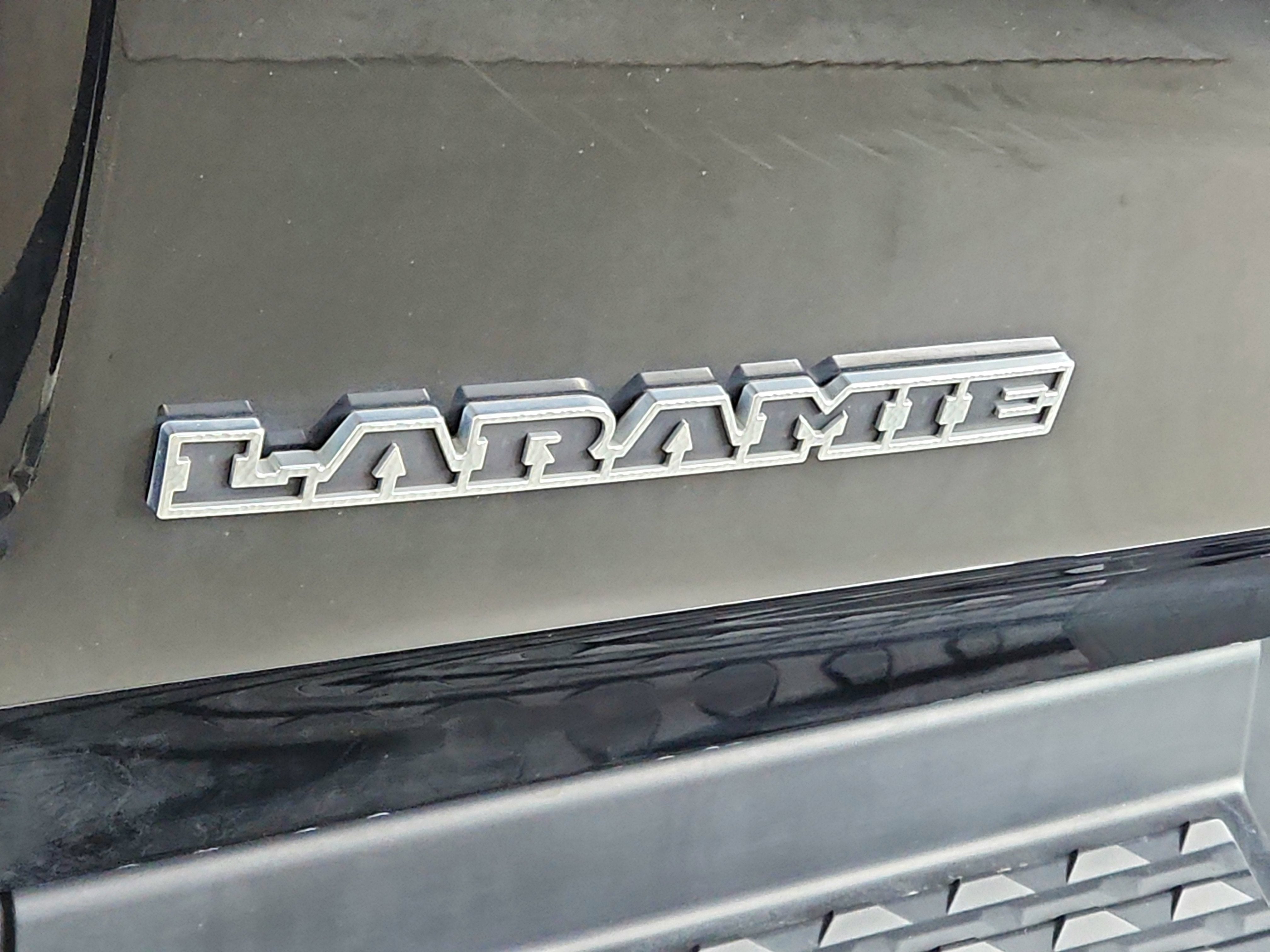 2023 RAM 1500 Laramie Crew Cab 4x4 5'7' Box