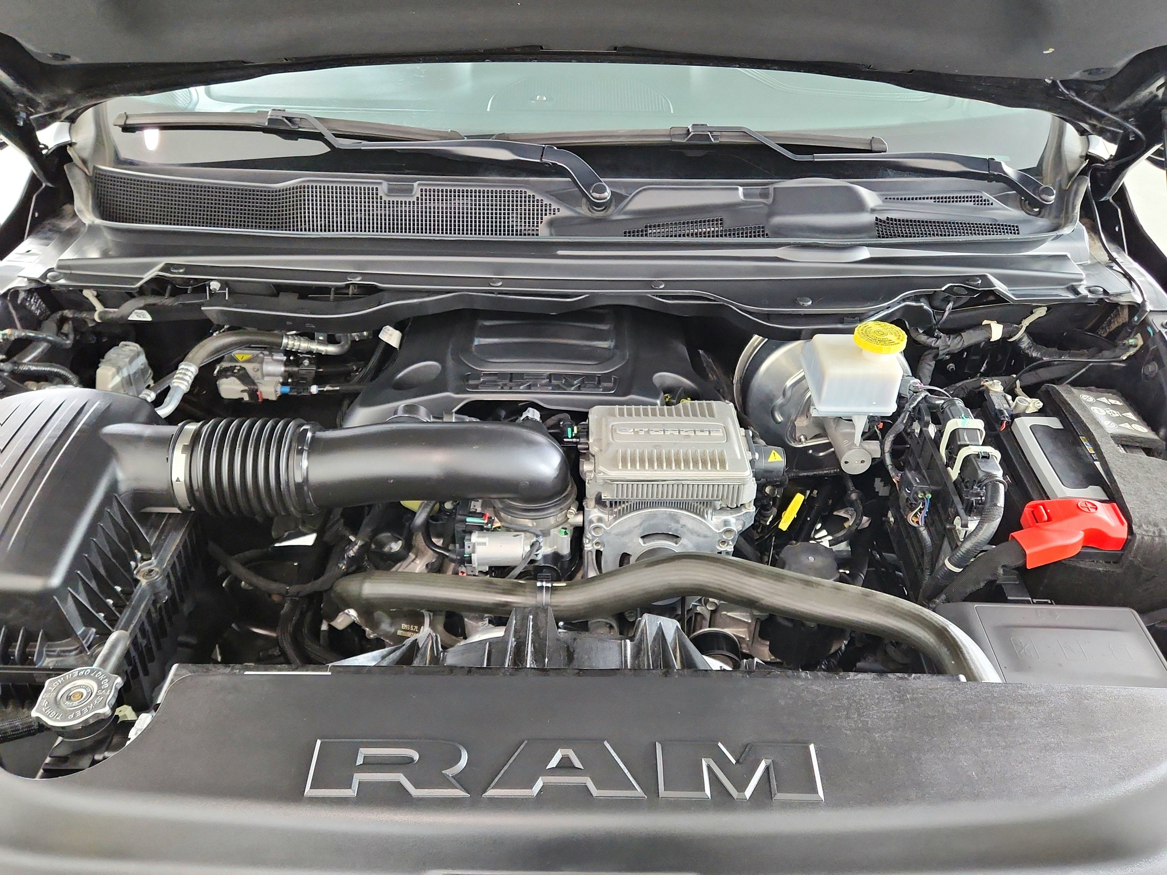 2023 RAM 1500 Laramie Crew Cab 4x4 5'7' Box