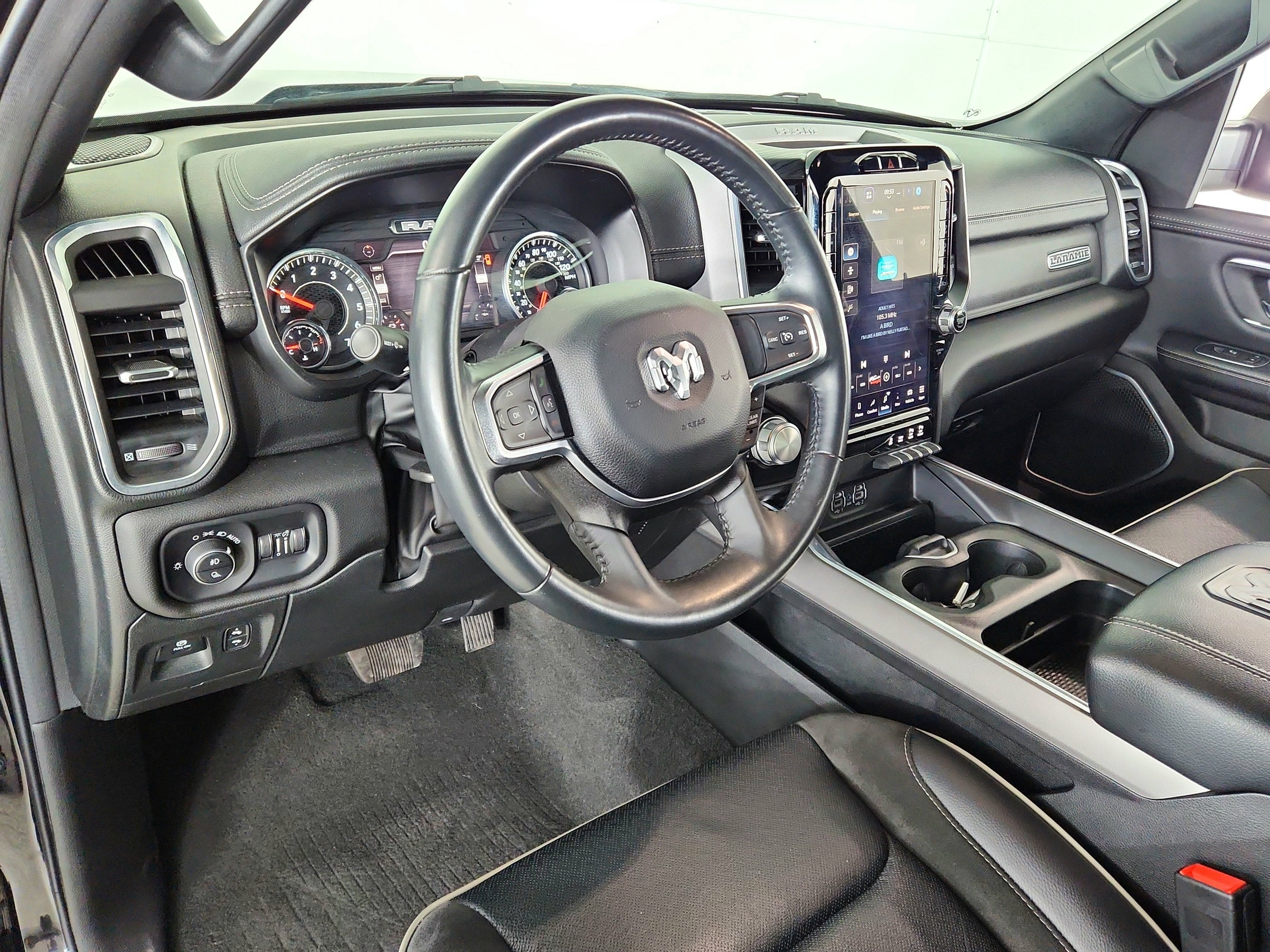 2023 RAM 1500 Laramie Crew Cab 4x4 5'7' Box