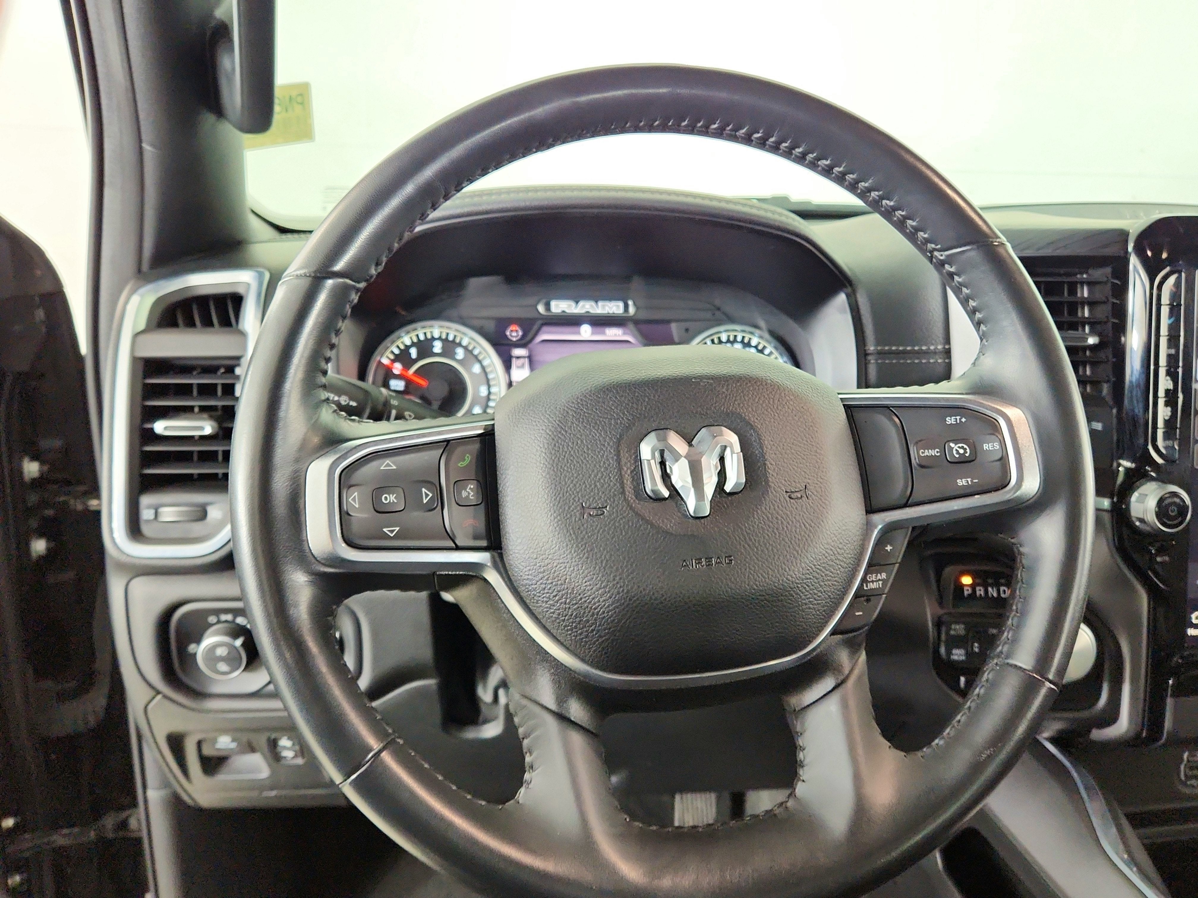 2023 RAM 1500 Laramie Crew Cab 4x4 5'7' Box