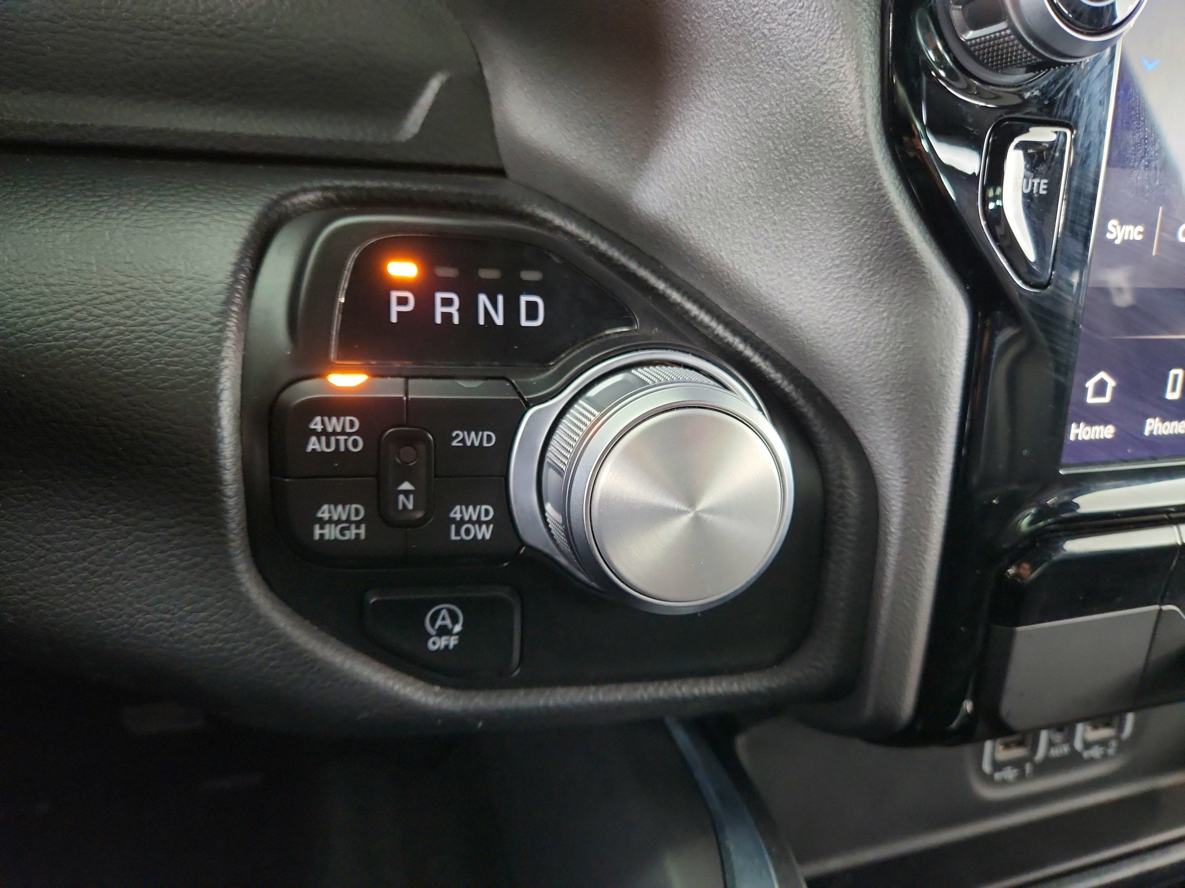 2023 RAM 1500 Laramie Crew Cab 4x4 5'7' Box