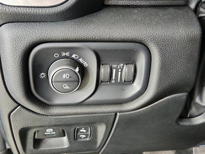 2023 RAM 1500 Laramie Crew Cab 4x4 5'7' Box