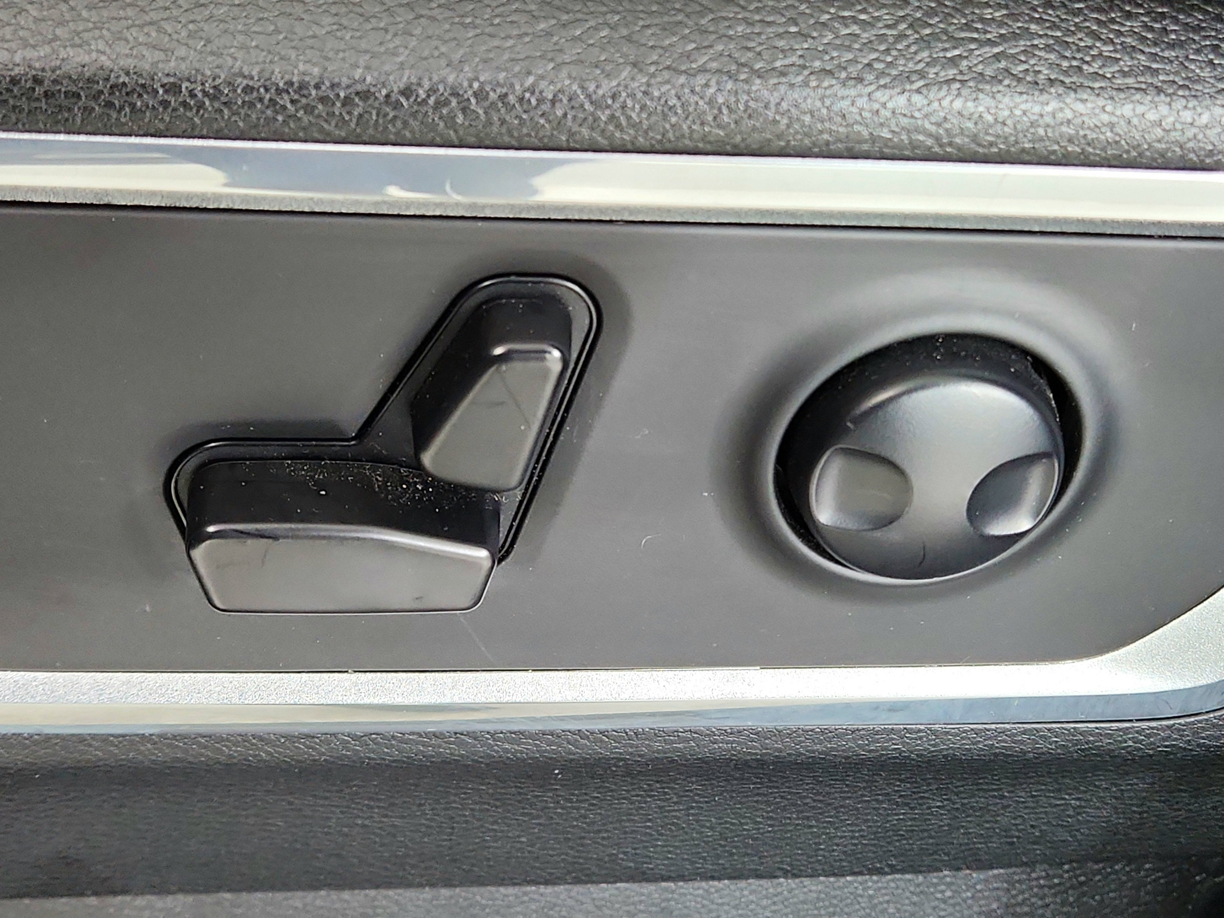 2023 RAM 1500 Laramie Crew Cab 4x4 5'7' Box