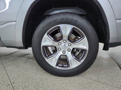 2022 RAM 1500 Laramie Crew Cab 4x4 5'7' Box