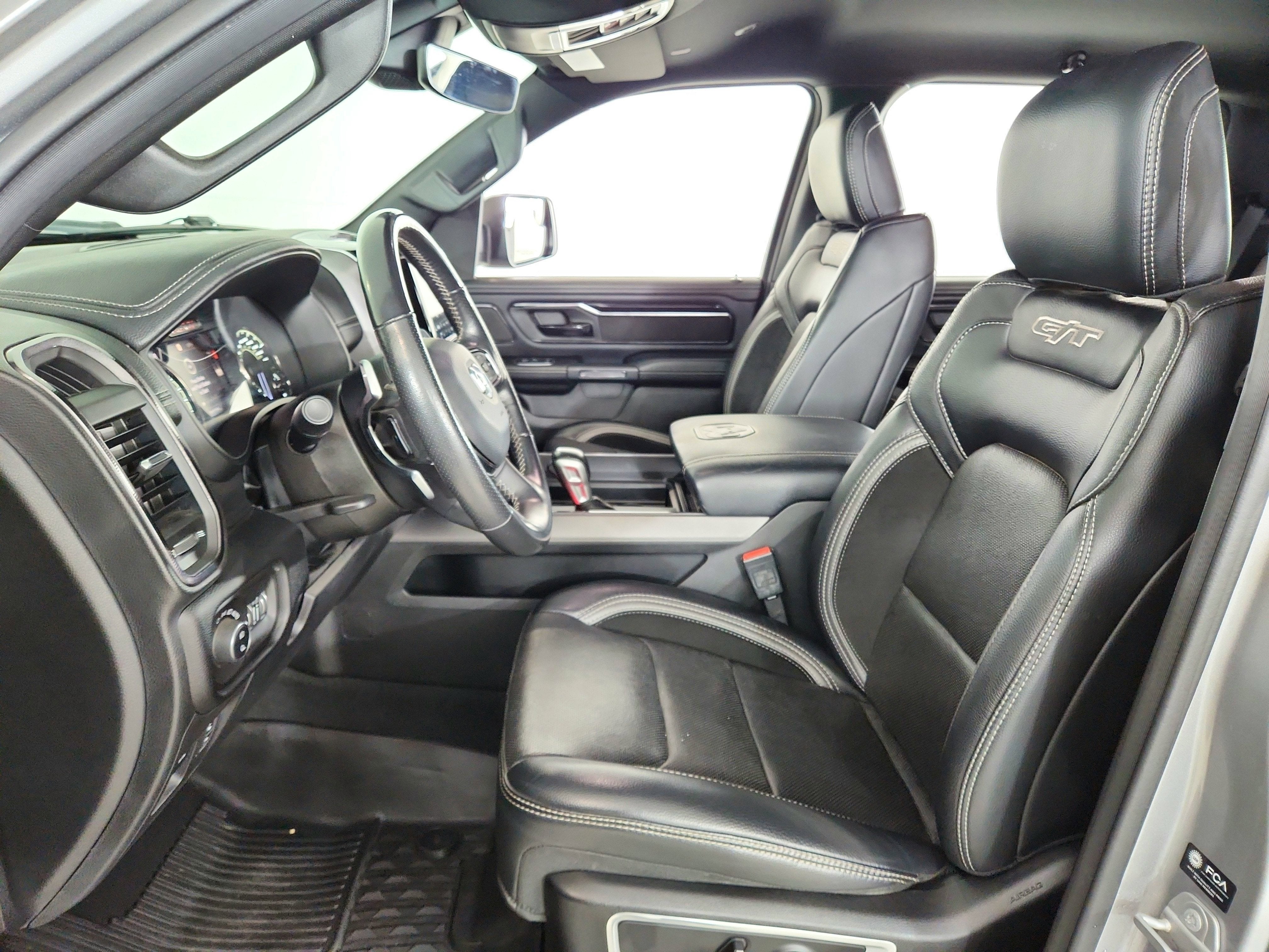 2022 RAM 1500 Laramie Crew Cab 4x4 5'7' Box
