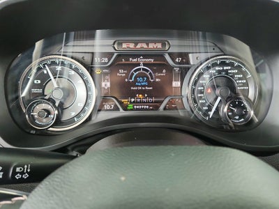 2022 RAM 1500 Laramie Crew Cab 4x4 5'7' Box