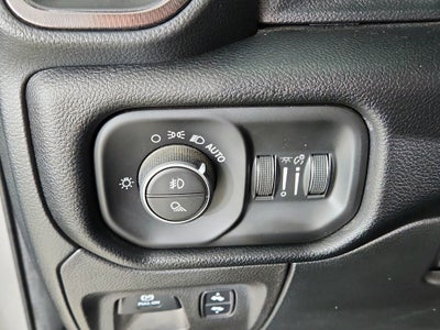 2022 RAM 1500 Laramie Crew Cab 4x4 5'7' Box