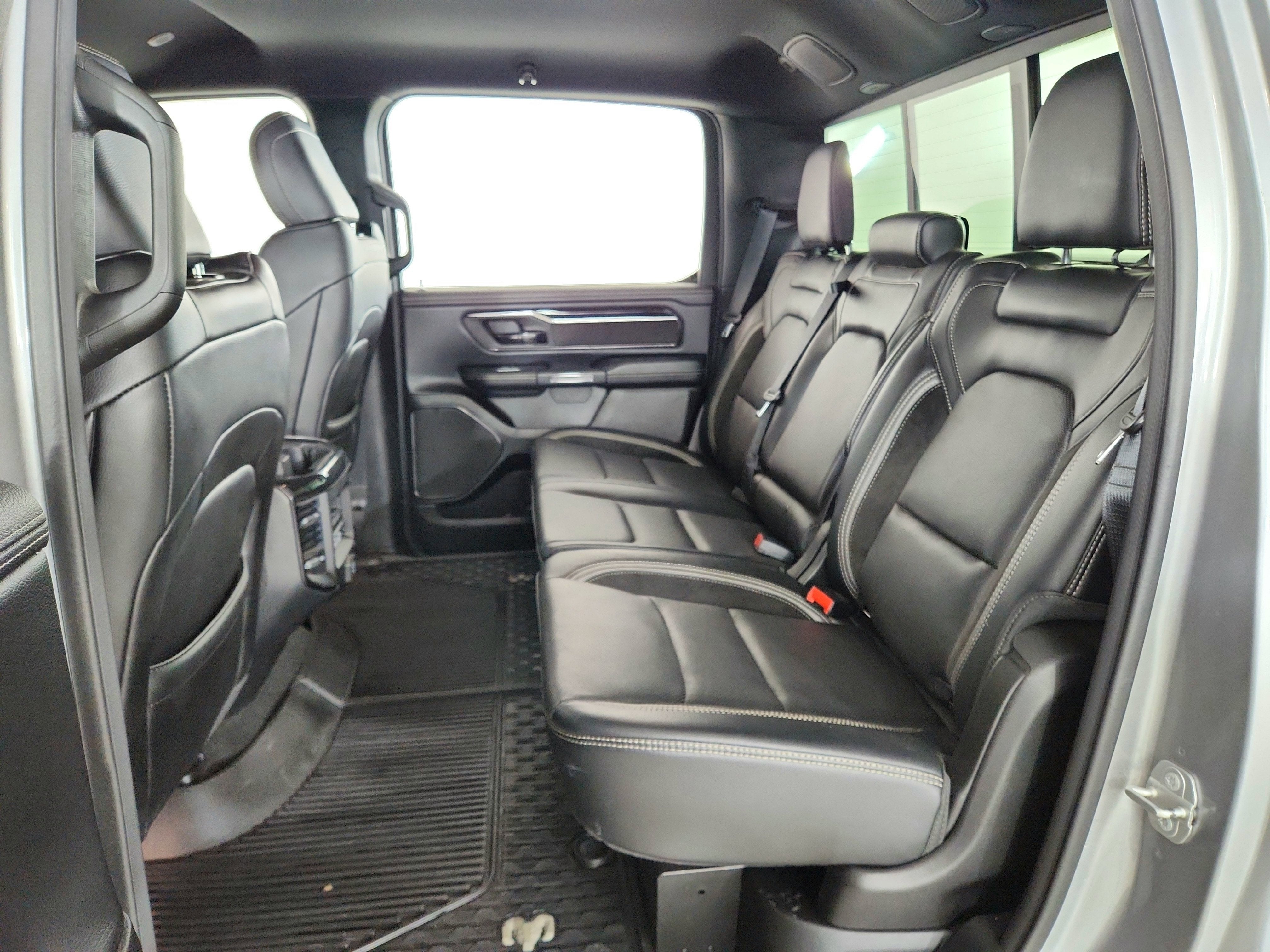 2022 RAM 1500 Laramie Crew Cab 4x4 5'7' Box
