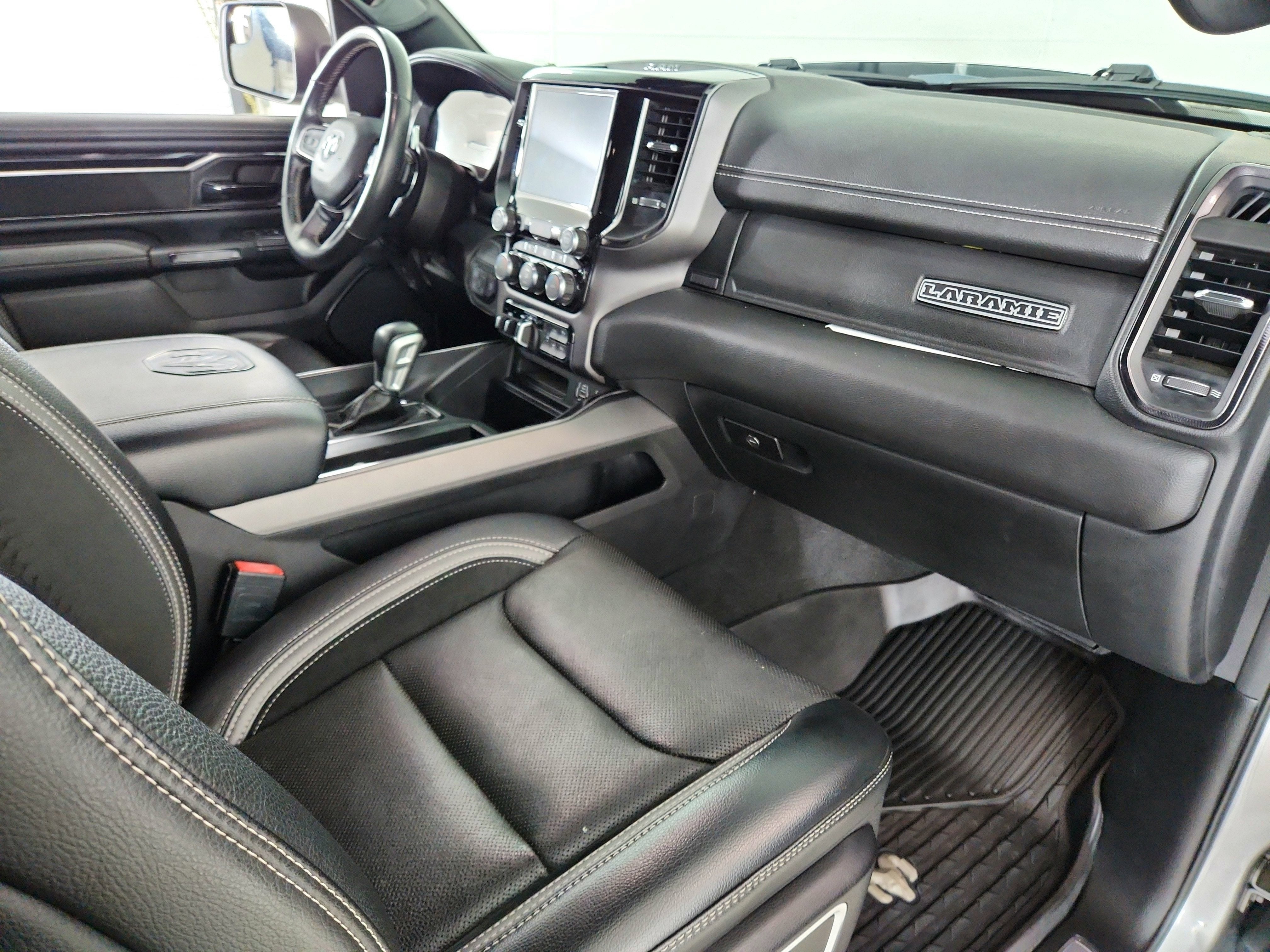 2022 RAM 1500 Laramie Crew Cab 4x4 5'7' Box
