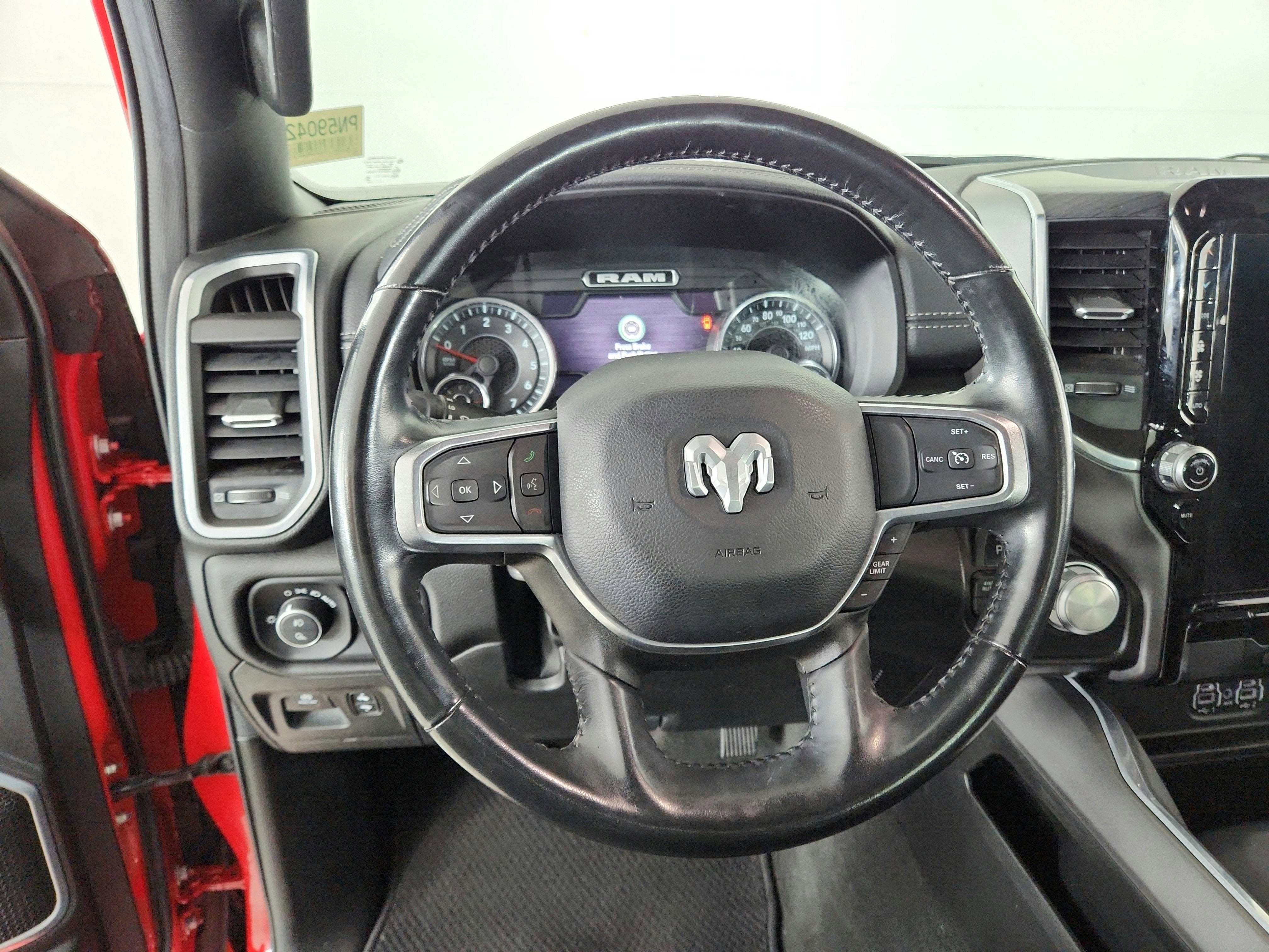 2023 RAM 1500 Laramie Crew Cab 4x4 5'7' Box