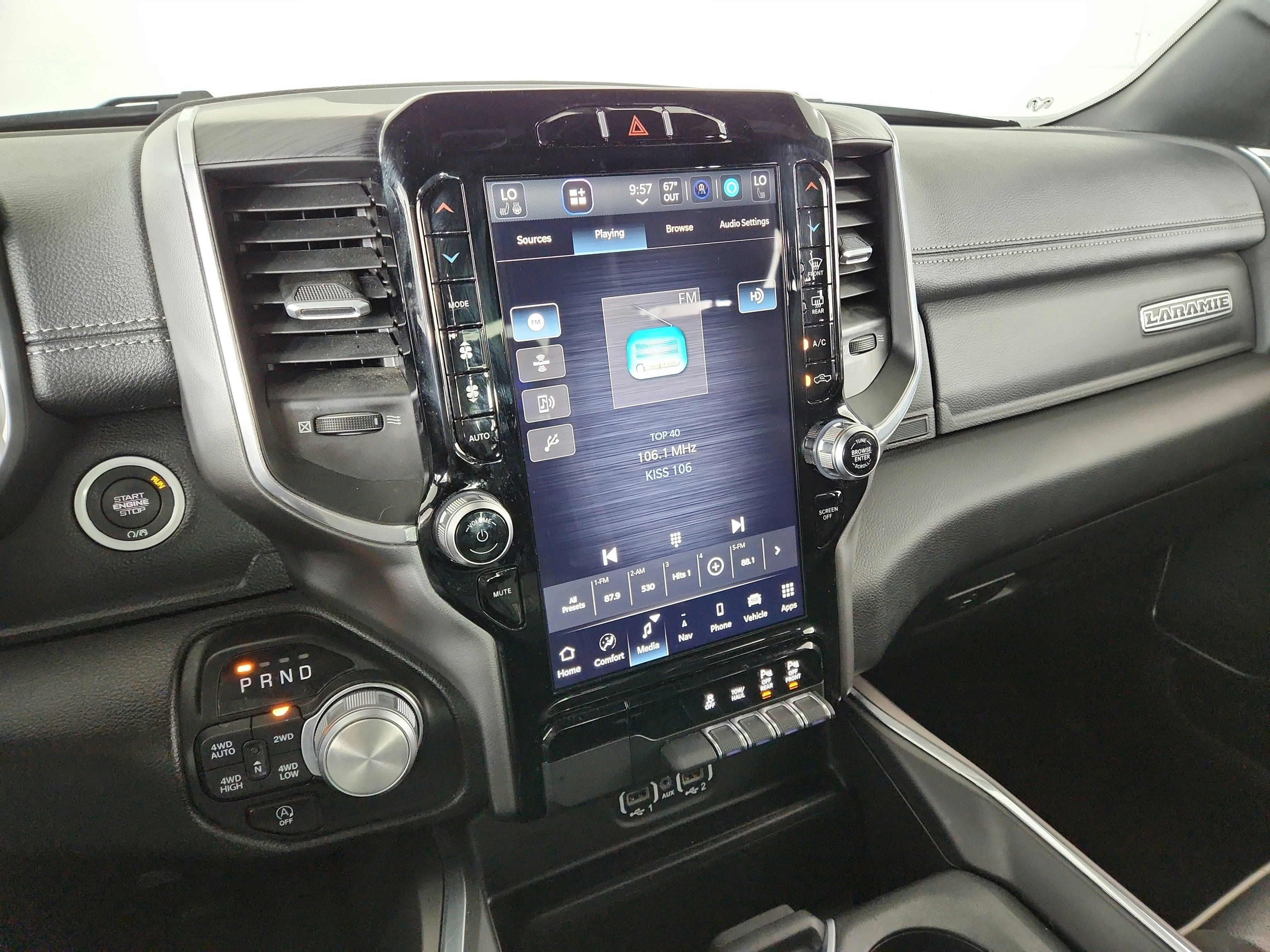 2023 RAM 1500 Laramie Crew Cab 4x4 5'7' Box