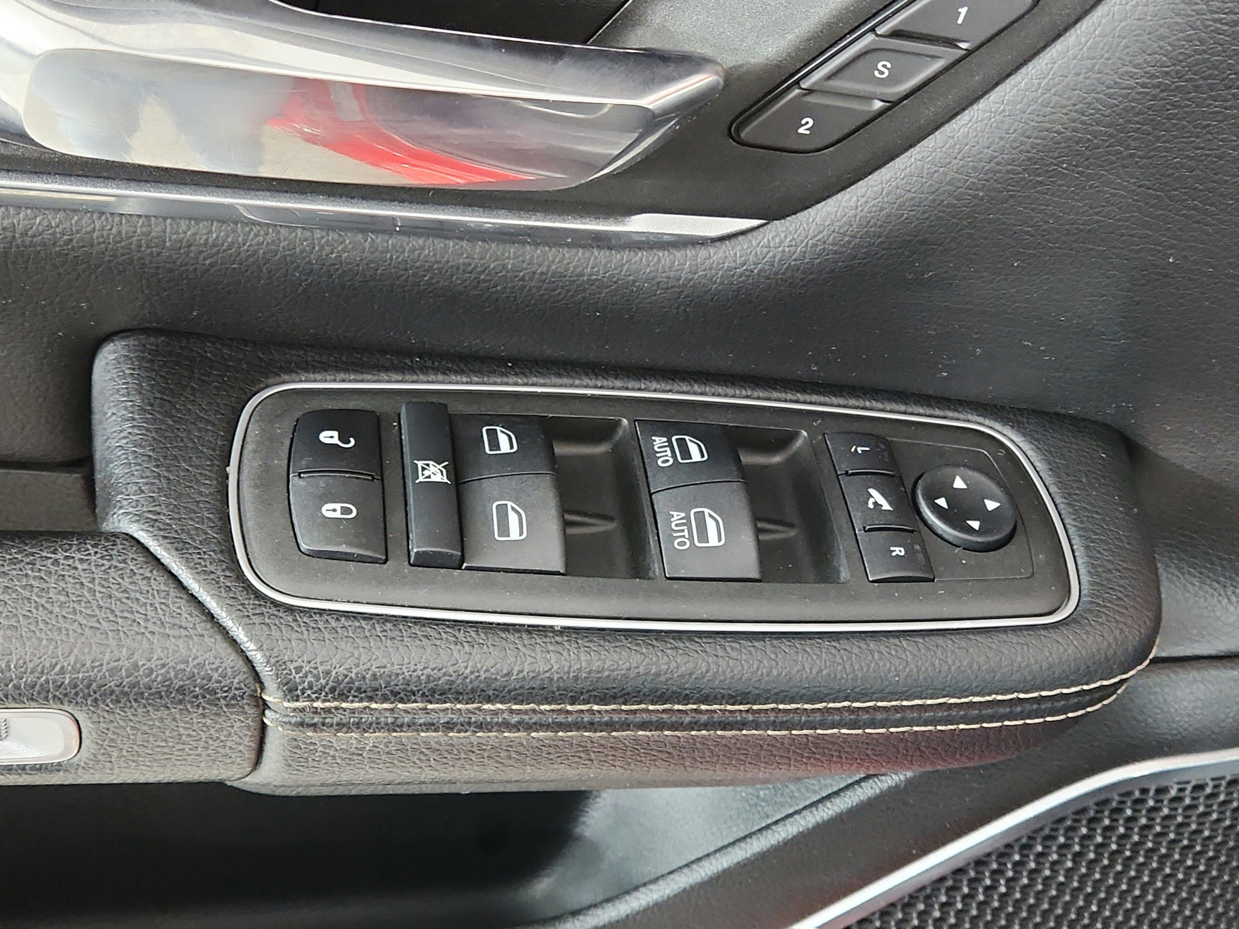 2023 RAM 1500 Laramie Crew Cab 4x4 5'7' Box