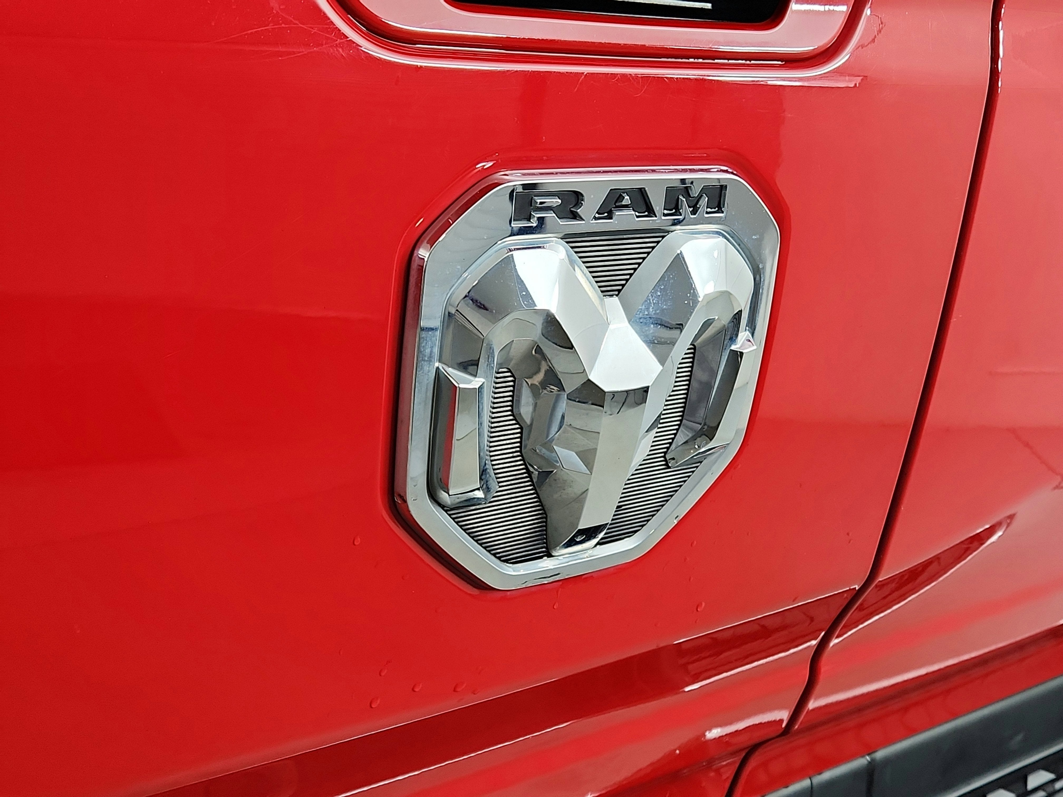 2023 RAM 1500 Laramie Crew Cab 4x4 5'7' Box